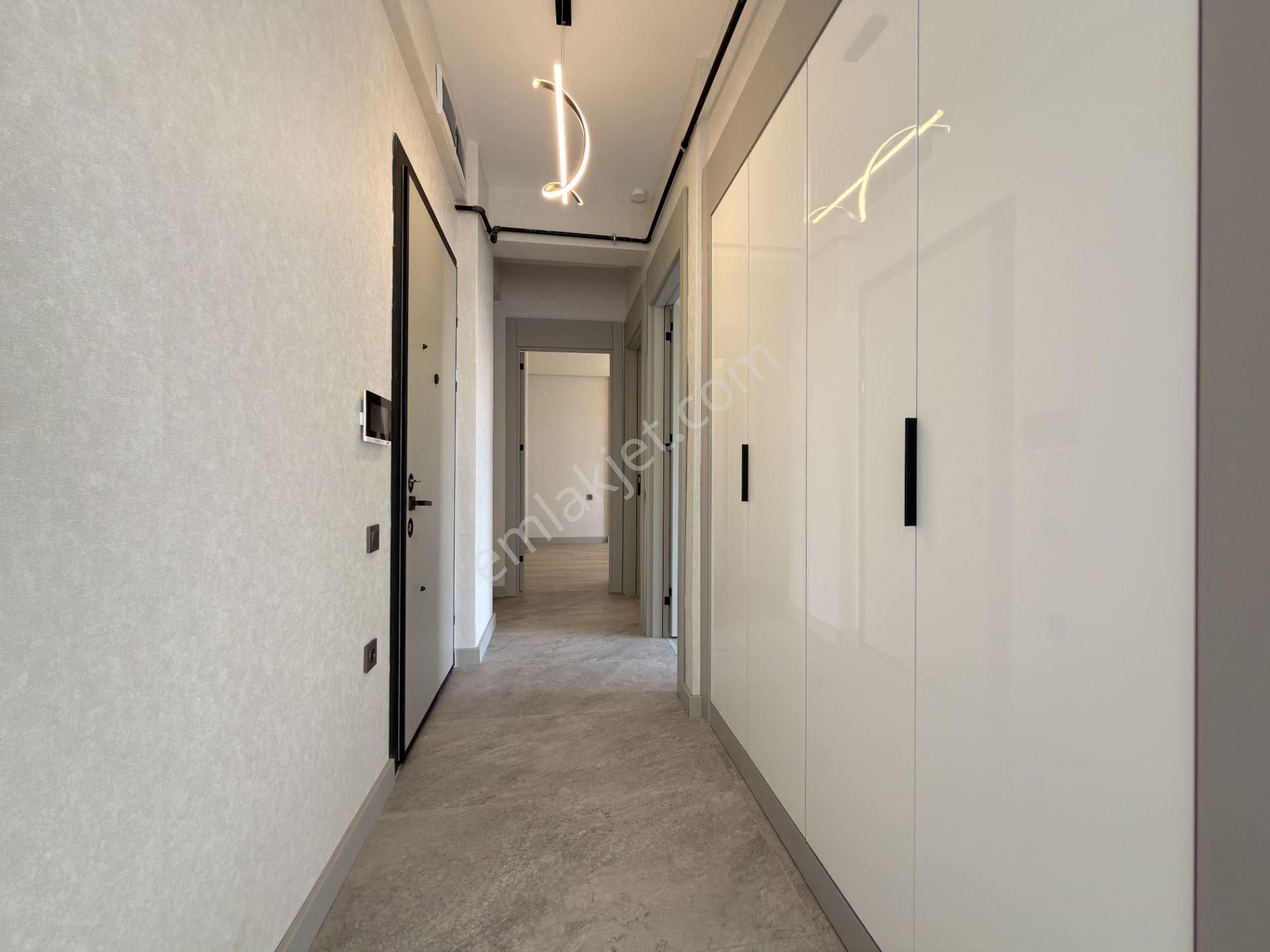 Nam-ak Emlak'tan Protokol Yoluna Yakın Çarşı İçinde Sıfır 2+1 - Görsel 21