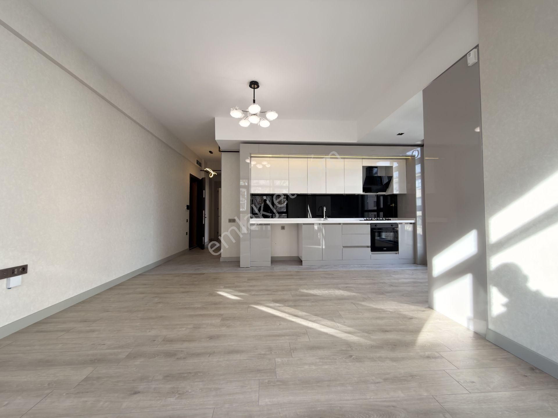 Nam-ak Emlak'tan Protokol Yoluna Yakın Çarşı İçinde Sıfır 2+1 - Görsel 5