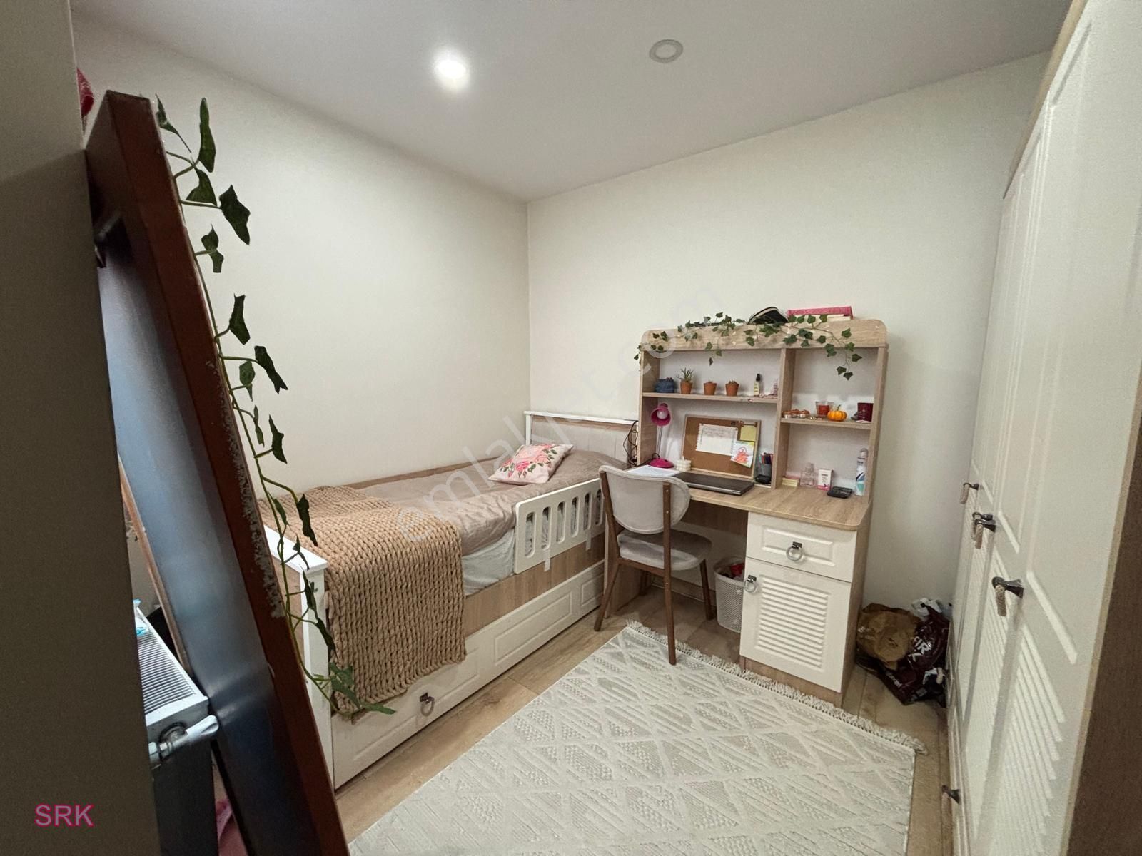 Serkan Gayrimenkulden Bahçelievler Şirinevlerde 250 Metre 5+1 Mükemmel Dubles Daire - Görsel 7