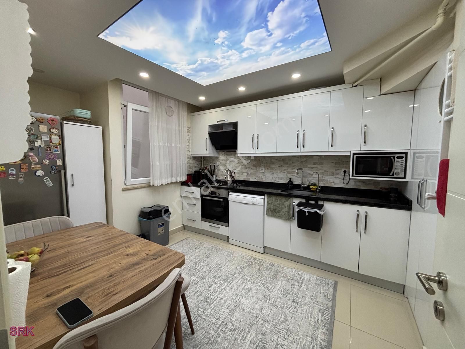 Serkan Gayrimenkulden Bahçelievler Şirinevlerde 250 Metre 5+1 Mükemmel Dubles Daire - Görsel 3