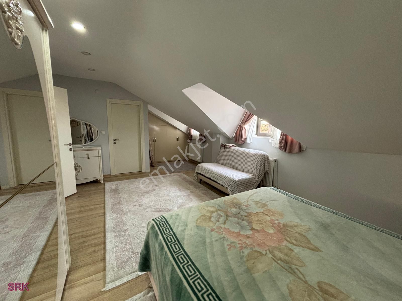 Serkan Gayrimenkulden Bahçelievler Şirinevlerde 250 Metre 5+1 Mükemmel Dubles Daire - Görsel 16