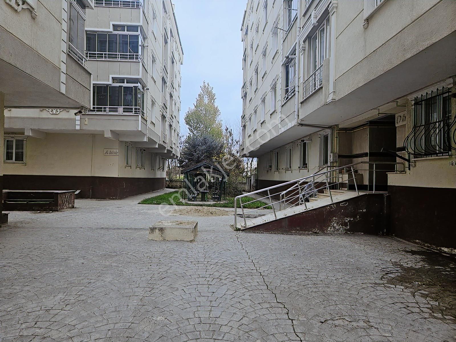 Çerkezköy Fatih Mah. Site İçinde 2+1 İskanlı Asansörlü Kombili - Görsel 10