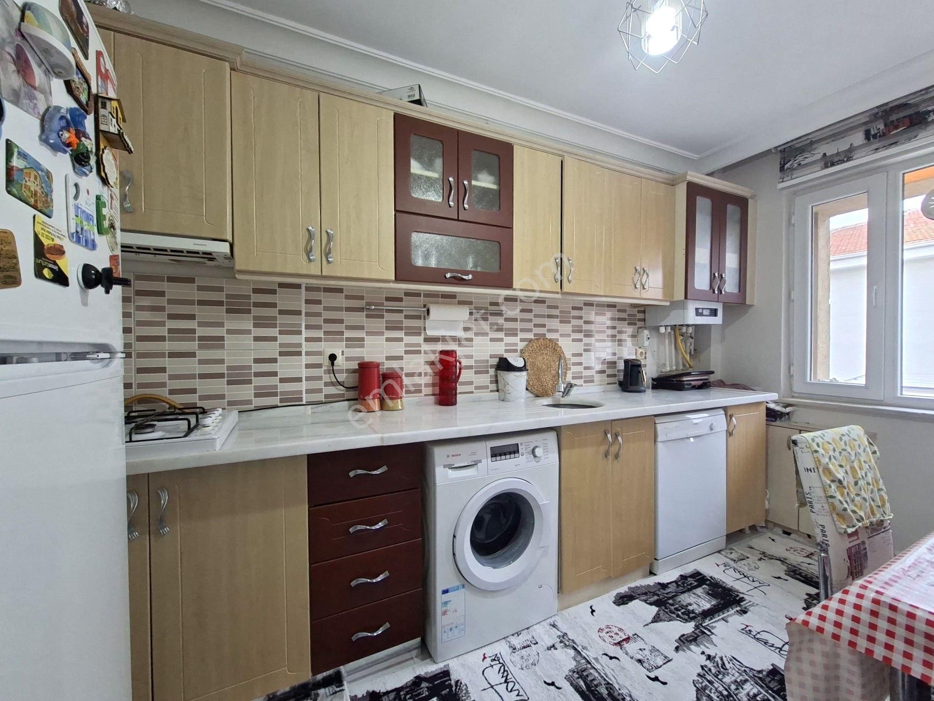 Recep Ümit Emlak'tan Derman Caddesi Başında Satılık 2+1 Temiz Yapılı Köşe Daire - Görsel 8