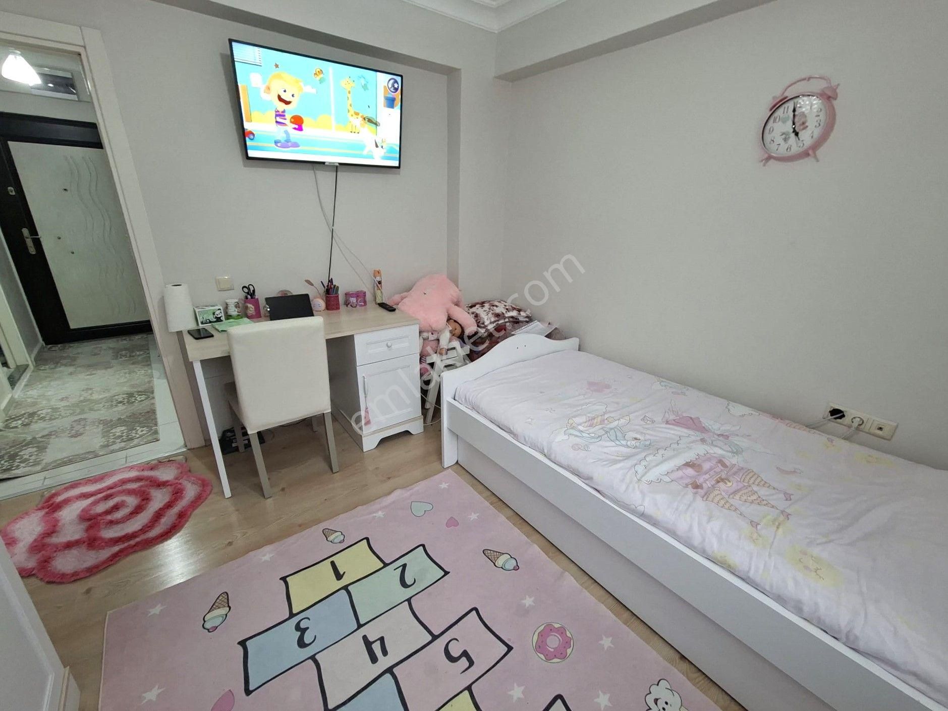Recep Ümit Emlak'tan Derman Caddesi Başında Satılık 2+1 Temiz Yapılı Köşe Daire - Görsel 26