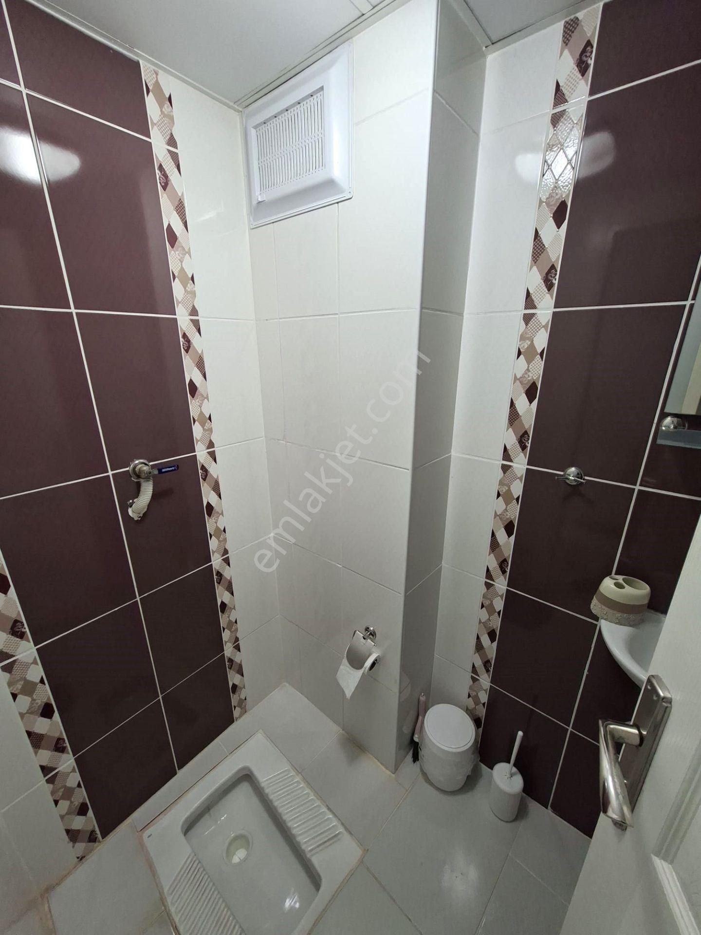 Recep Ümit Emlak'tan Derman Caddesi Başında Satılık 2+1 Temiz Yapılı Köşe Daire - Görsel 15
