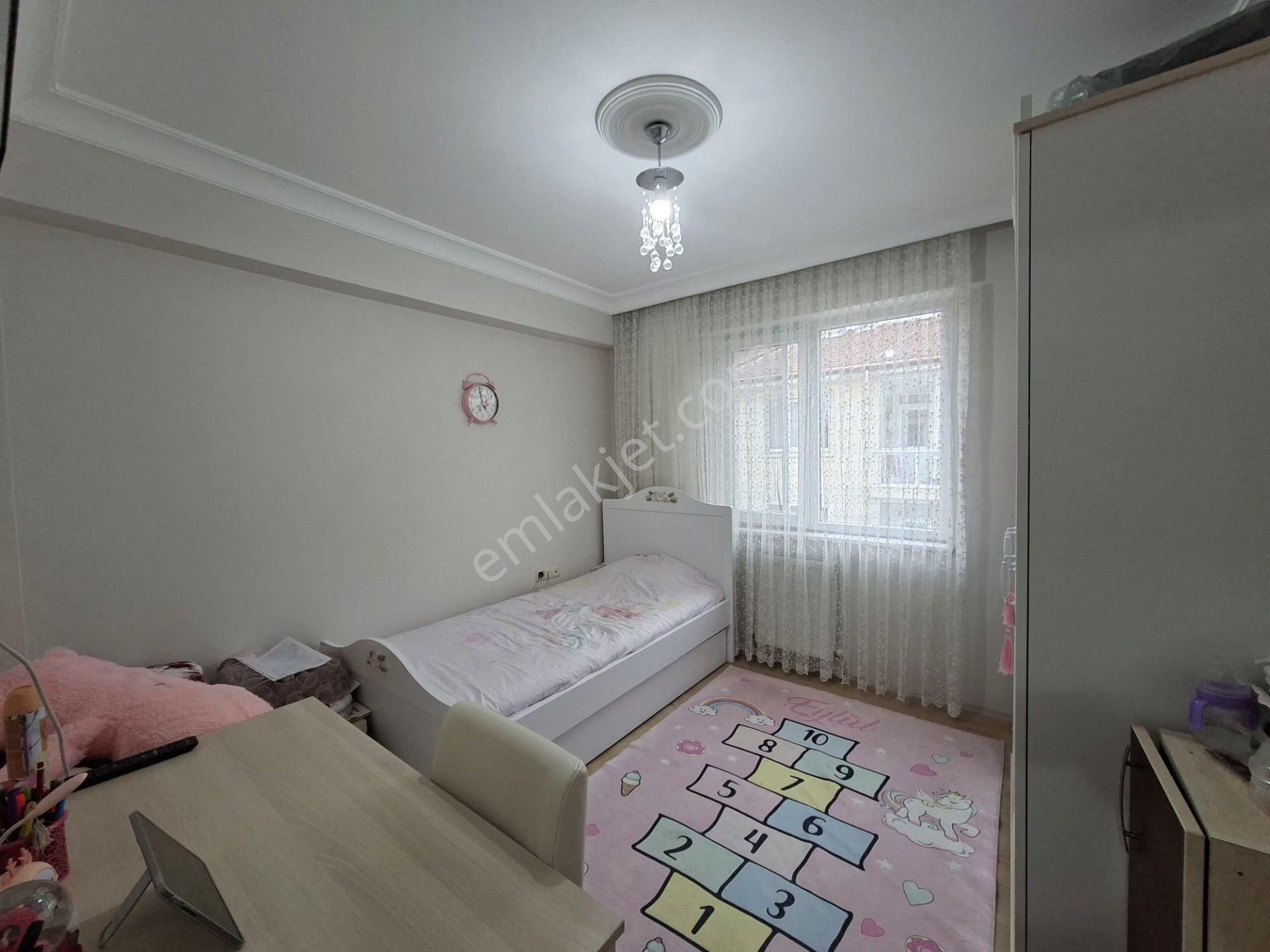 Recep Ümit Emlak'tan Derman Caddesi Başında Satılık 2+1 Temiz Yapılı Köşe Daire - Görsel 27