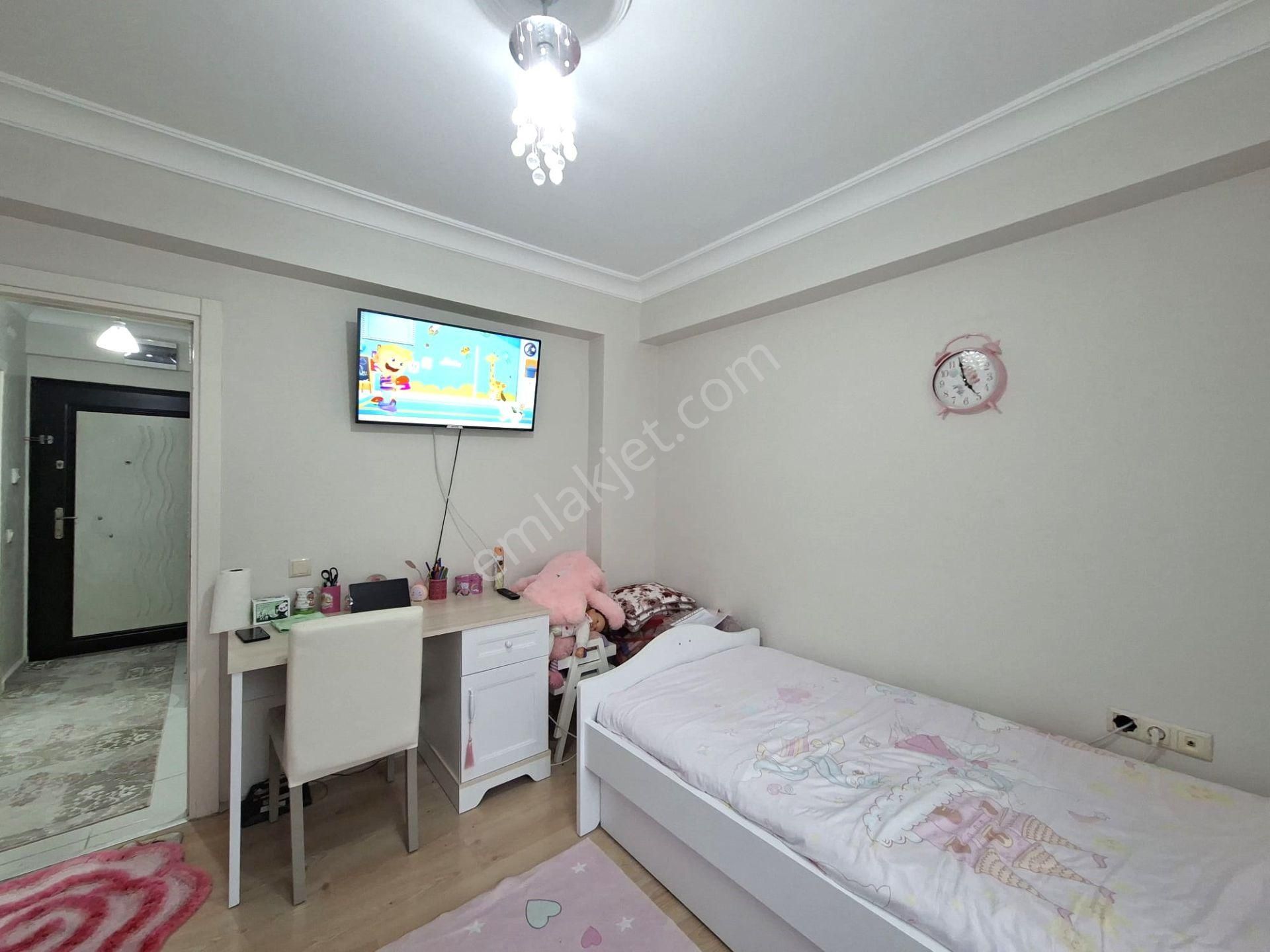 Recep Ümit Emlak'tan Derman Caddesi Başında Satılık 2+1 Temiz Yapılı Köşe Daire - Görsel 24