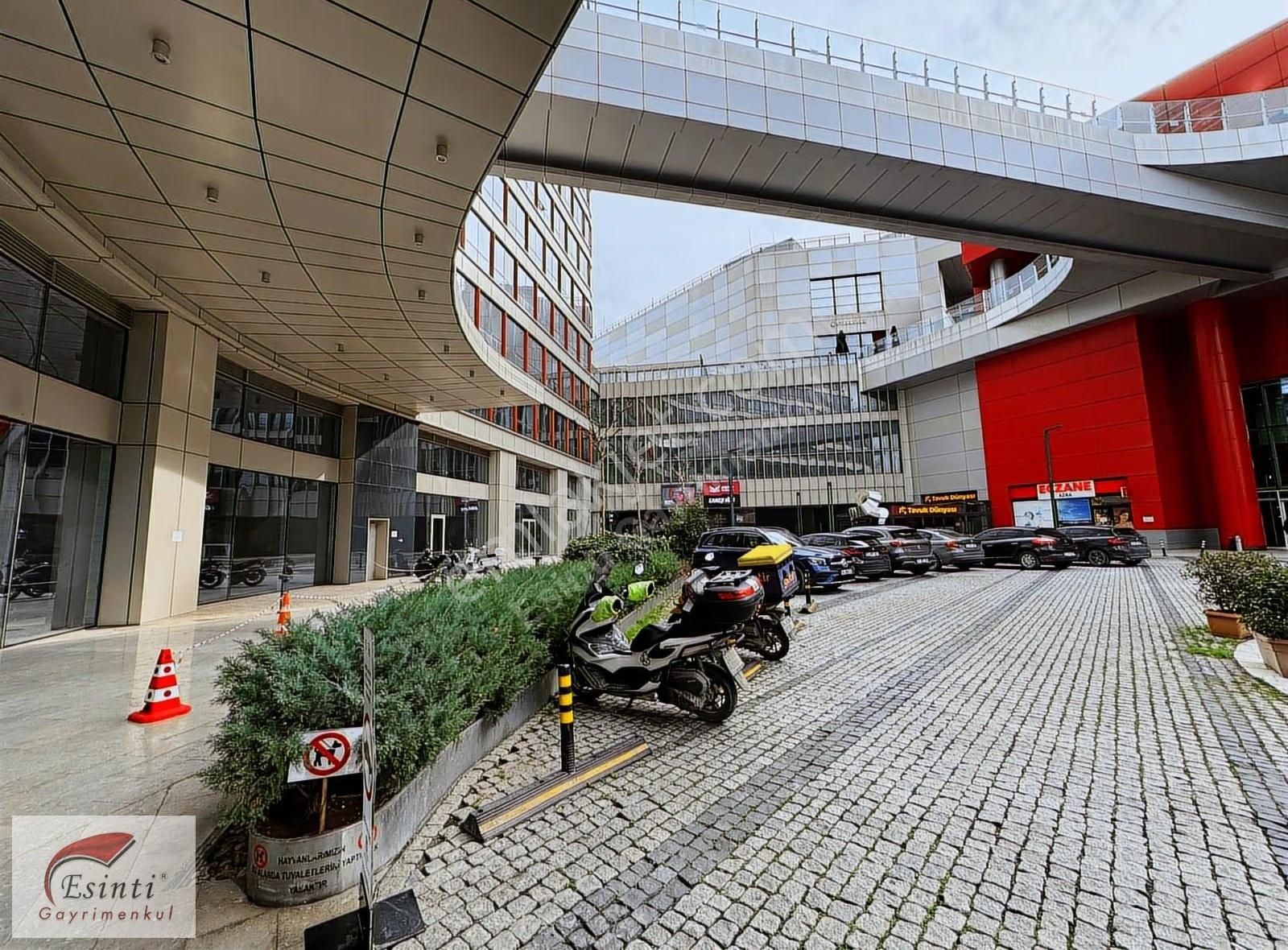 Ataşehir İstanbul Metropol B Blokda Full Eşyalı 70m2-1+1 Satılık - Görsel 15