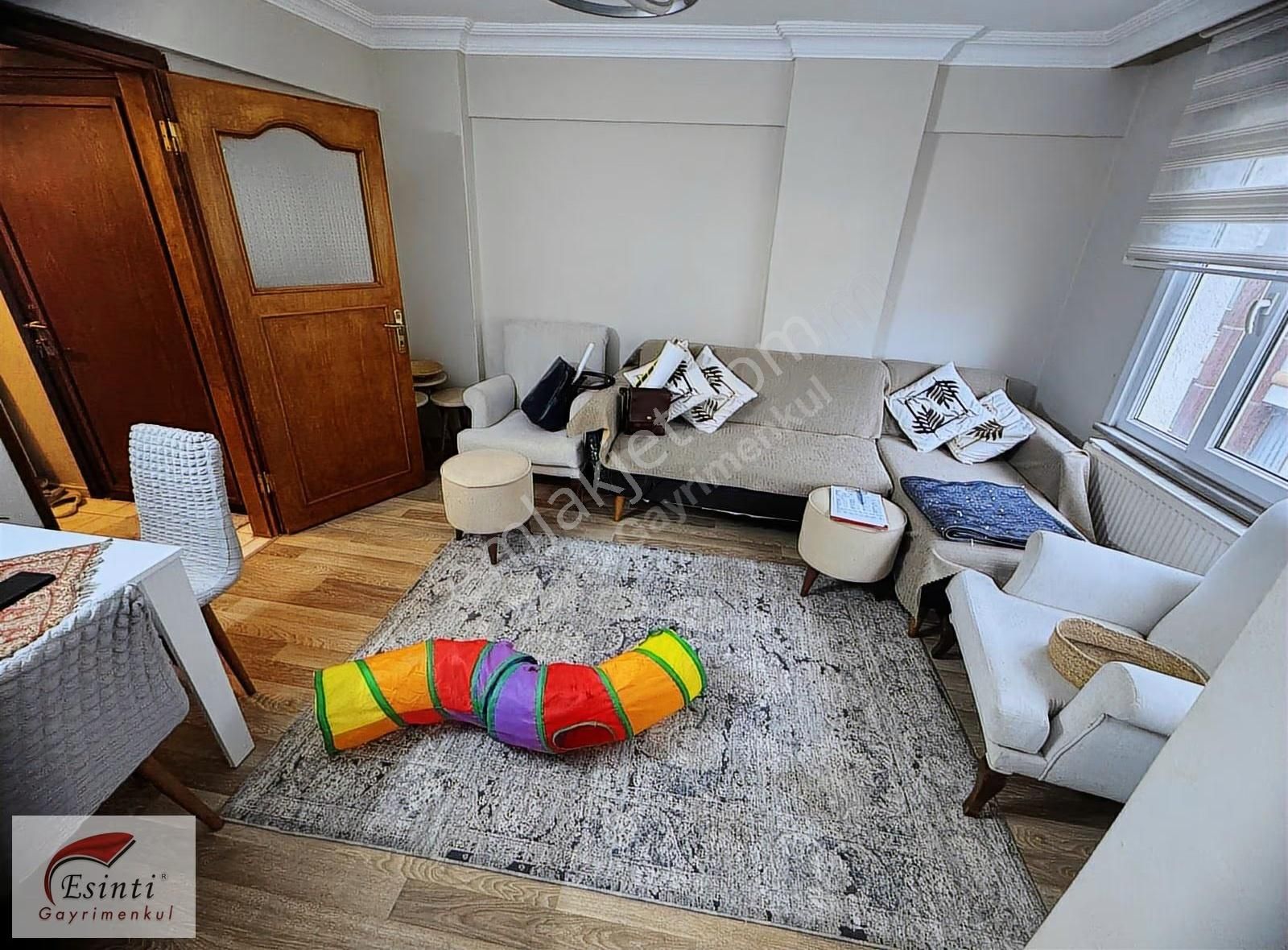 Esinti'den Zümrütevler Mahallesinde Metroya Yakın 2+1 Daire - Görsel 2