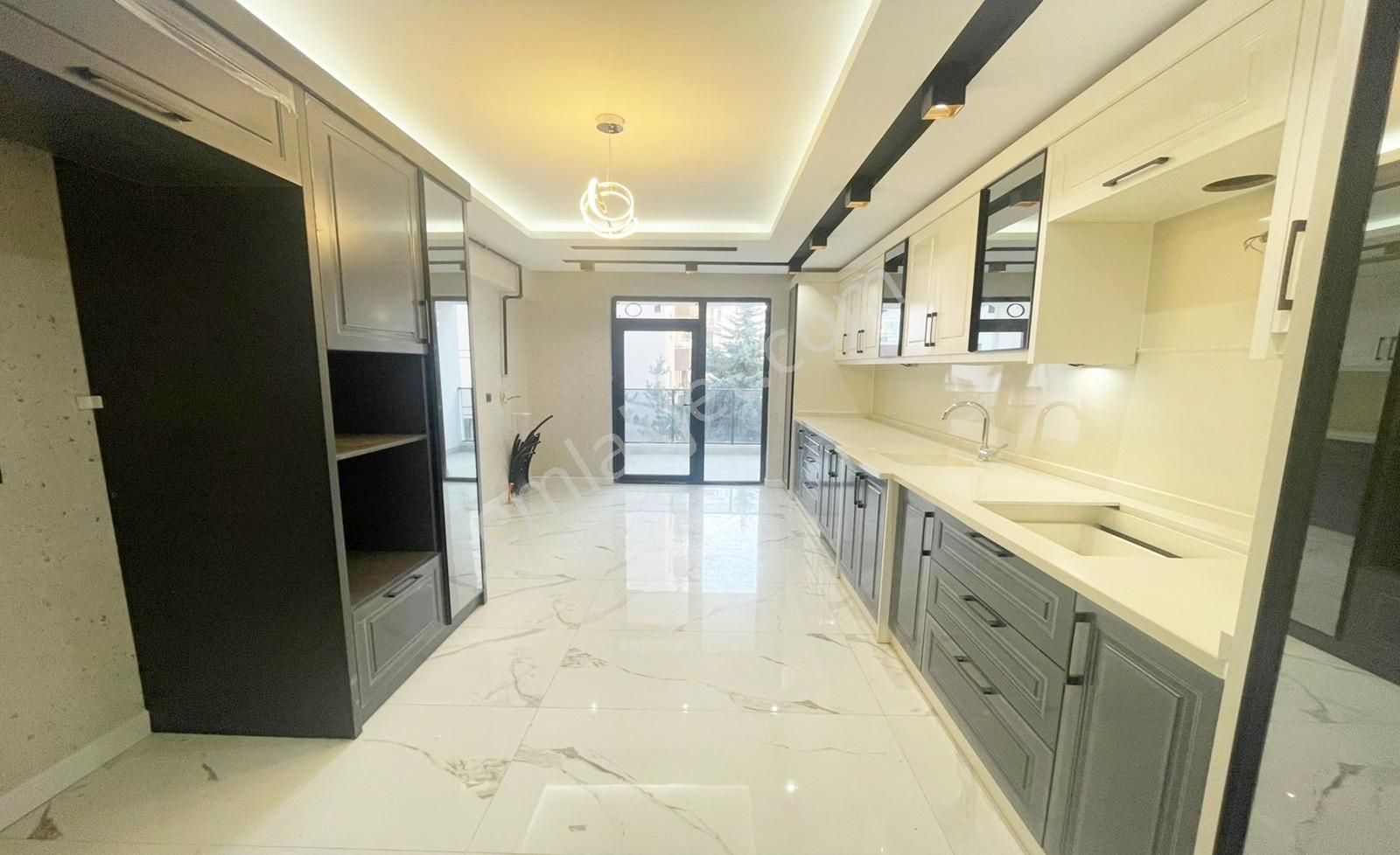 Yuvam'dan Karakaya'da 4+1 Giyinme Odalı+ebeveyn Banyolu Dairemiz - Görsel 12