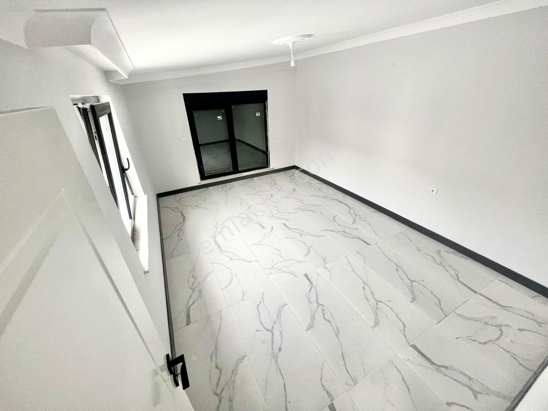 🌜akçay Ay Emlak'tan🌛altınoluk'ta Deniz Ve Dağ Manzaralı Geniş Teraslı Satılık 3+1 Dublex Daire - Görsel 15