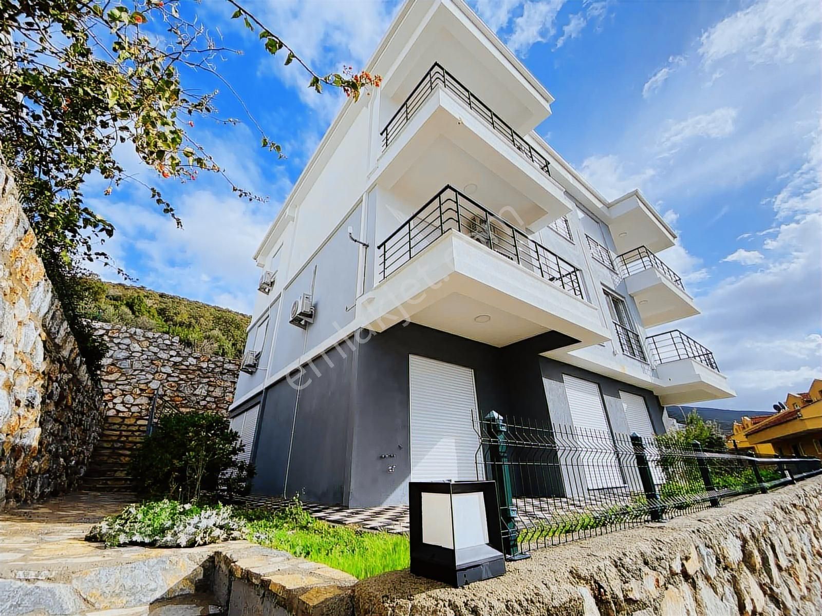 Didim Akbük'te Full Deniz Manzaralı 2+1 Daire