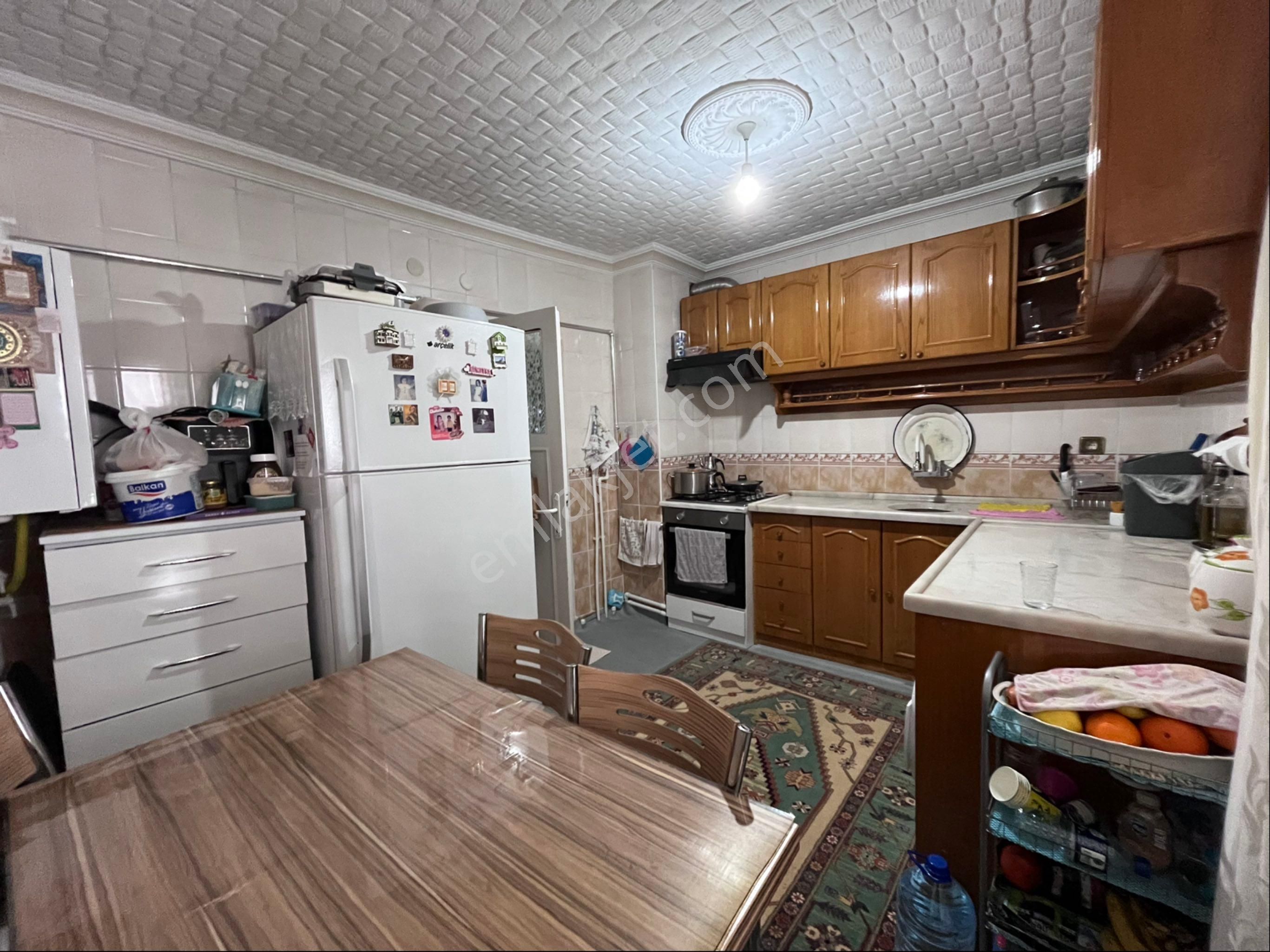 Sincan Akşemsettin Mh.'de 4+1 Merkezi Konum Ön Cephe Katta Satılık Daire