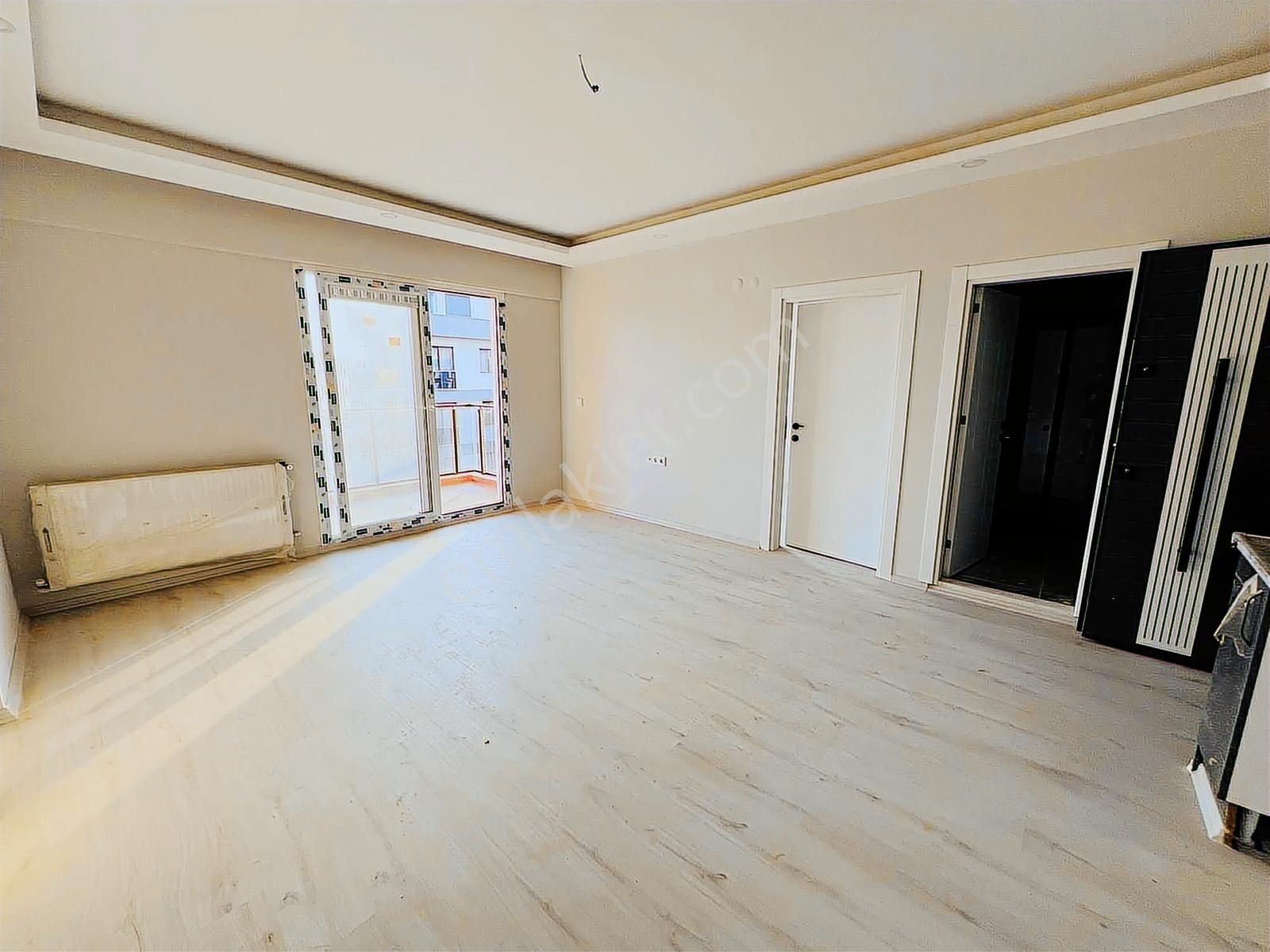 Seyrek Havuzlu Sitede Satılık Büyük Tip 1+1 Balkonlu Daire - Görsel 22