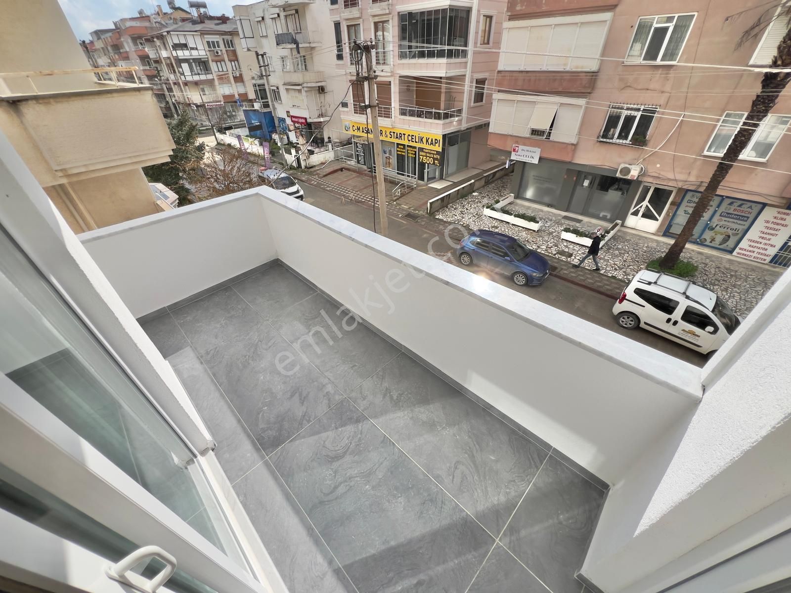 ➤➤ Herdem'den Akçay Merkezde Denize 150 Metre Özel Tasarım 2+1 Daire - Görsel 11