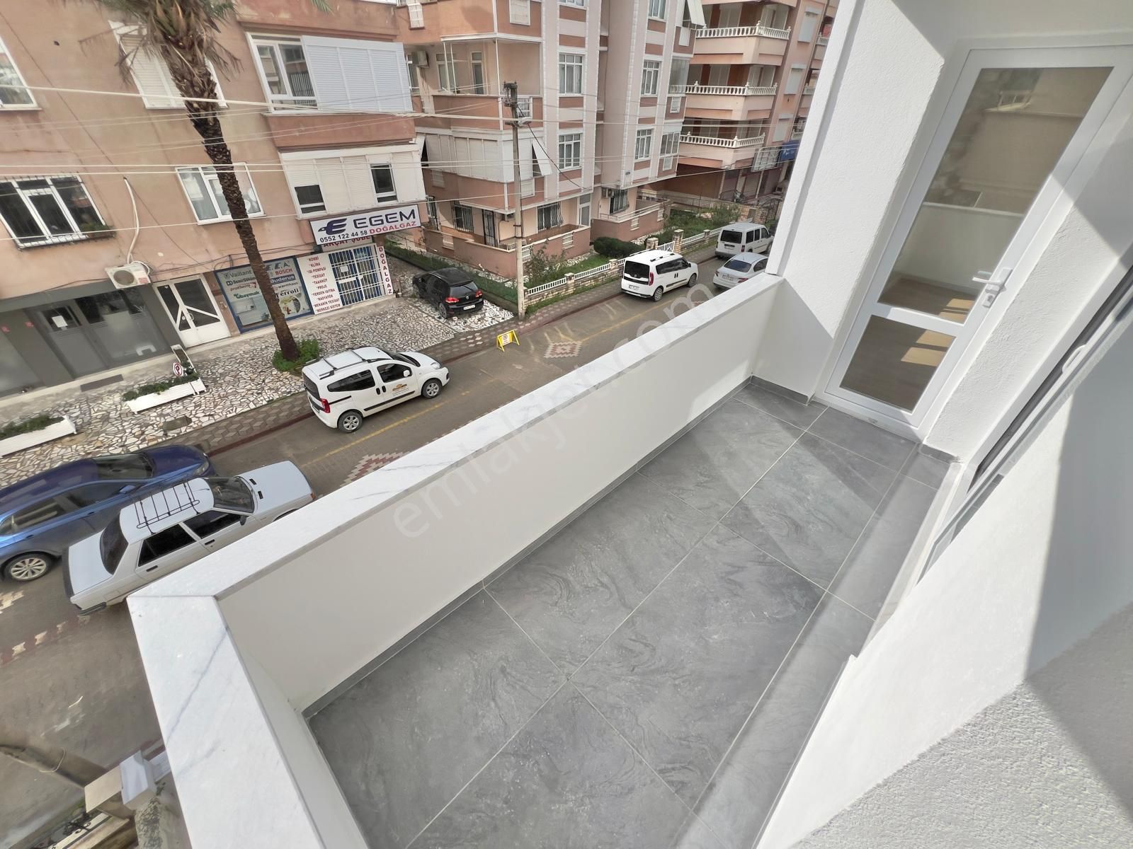 ➤➤ Herdem'den Akçay Merkezde Denize 150 Metre Özel Tasarım 2+1 Daire - Görsel 12