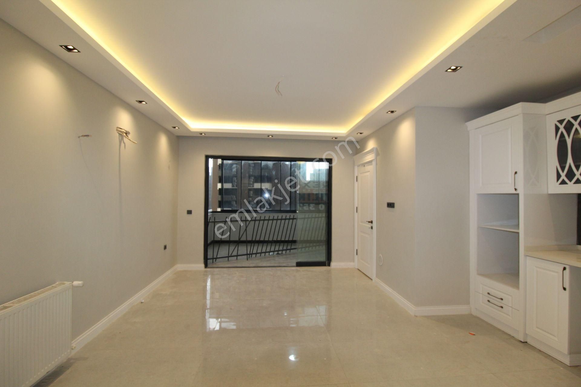 Aslan'dan Havuzlu Sitede Geniş Metrajlı Ultralüks 5+1 - Görsel 5