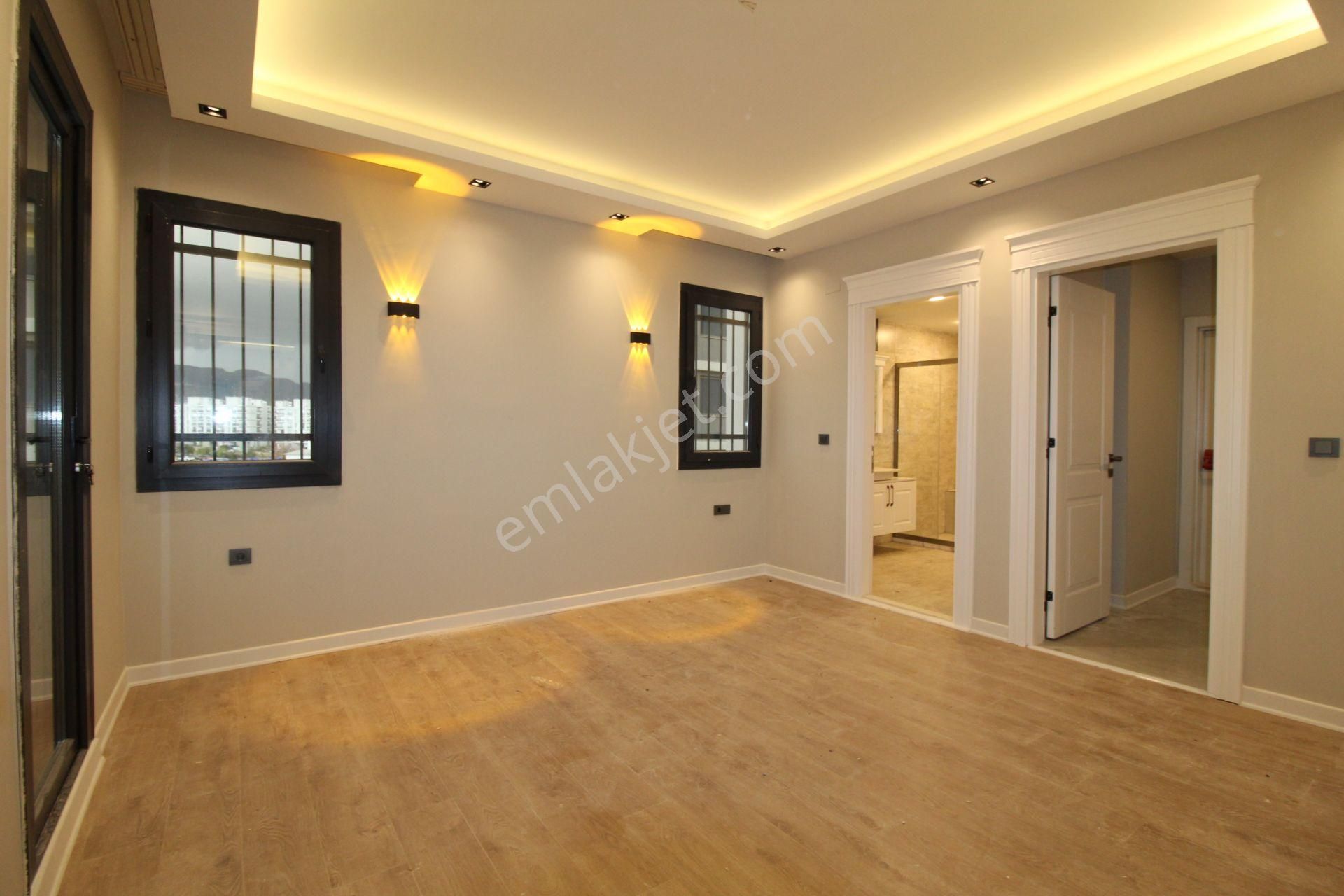 Aslan'dan Havuzlu Sitede Geniş Metrajlı Ultralüks 5+1 - Görsel 19