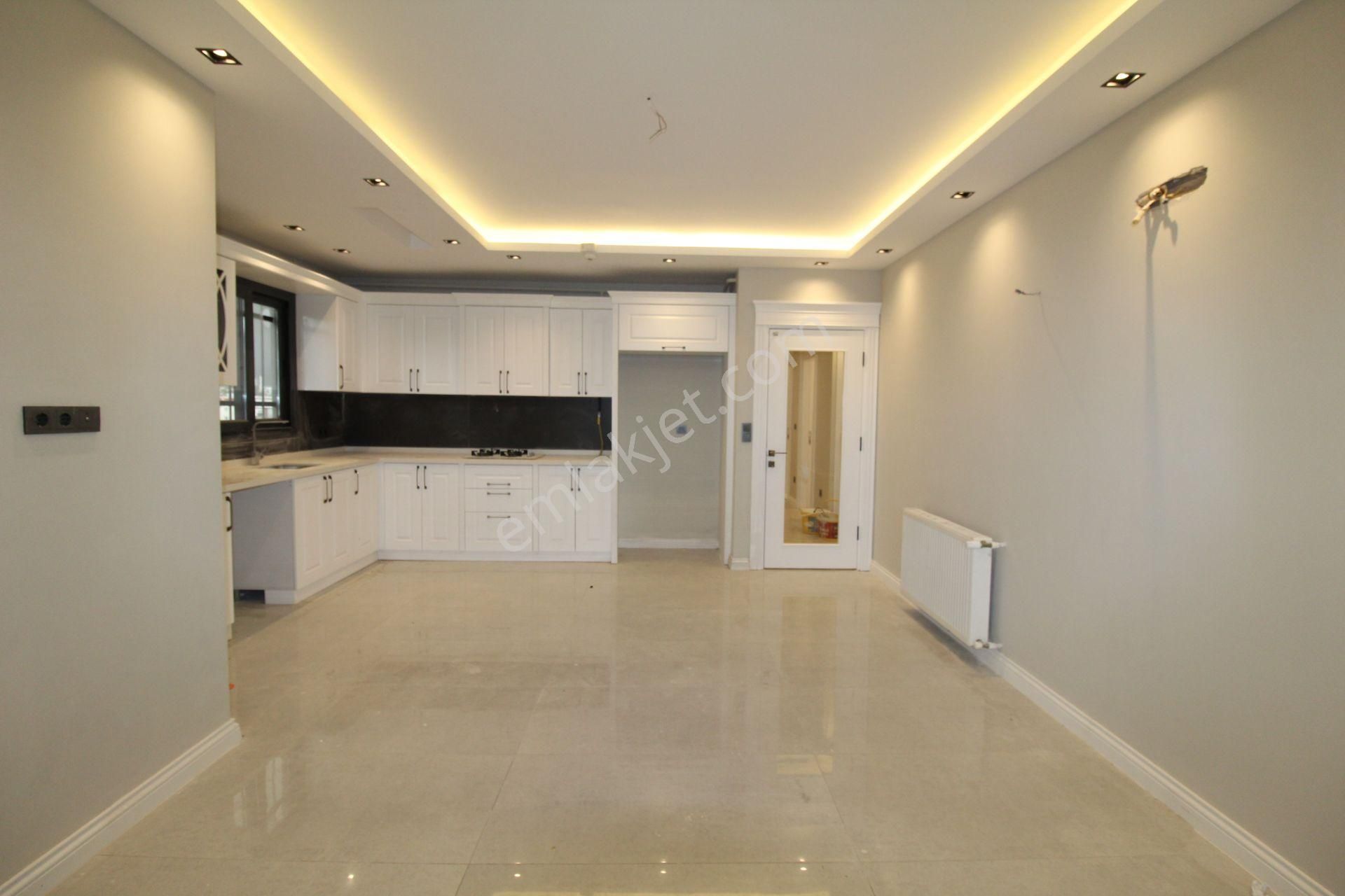 Aslan'dan Havuzlu Sitede Geniş Metrajlı Ultralüks 5+1 - Görsel 2