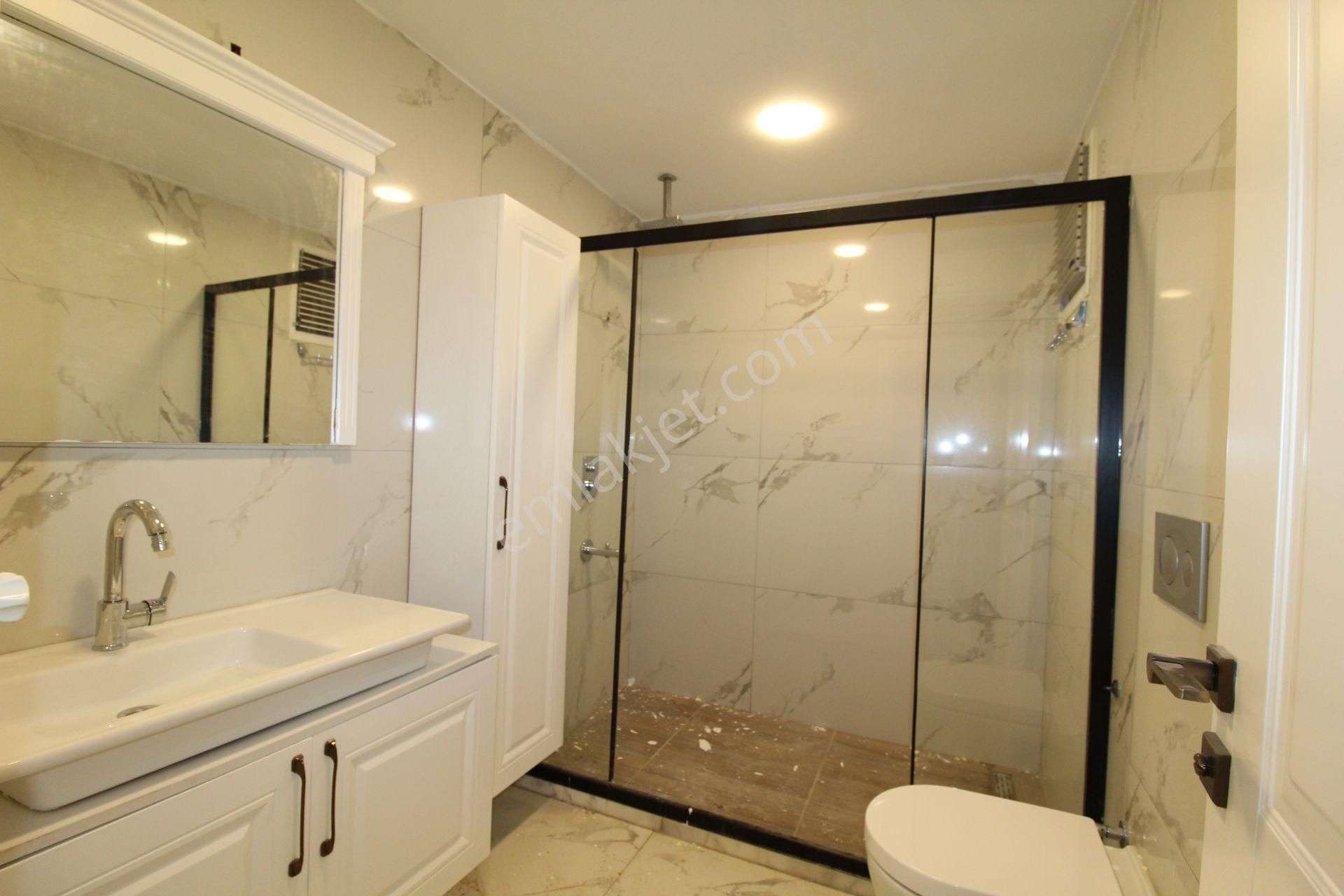 Aslan'dan Havuzlu Sitede Geniş Metrajlı Ultralüks 5+1 - Görsel 15