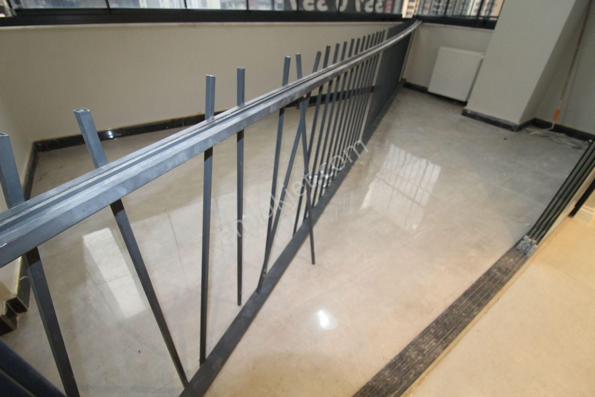 Aslan'dan Havuzlu Sitede Geniş Metrajlı Ultralüks 5+1 - Görsel 11