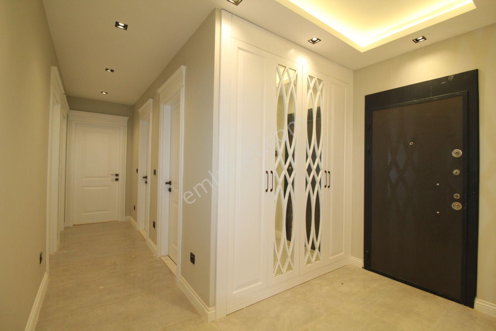 Aslan'dan Havuzlu Sitede Geniş Metrajlı Ultralüks 5+1 - Görsel 26