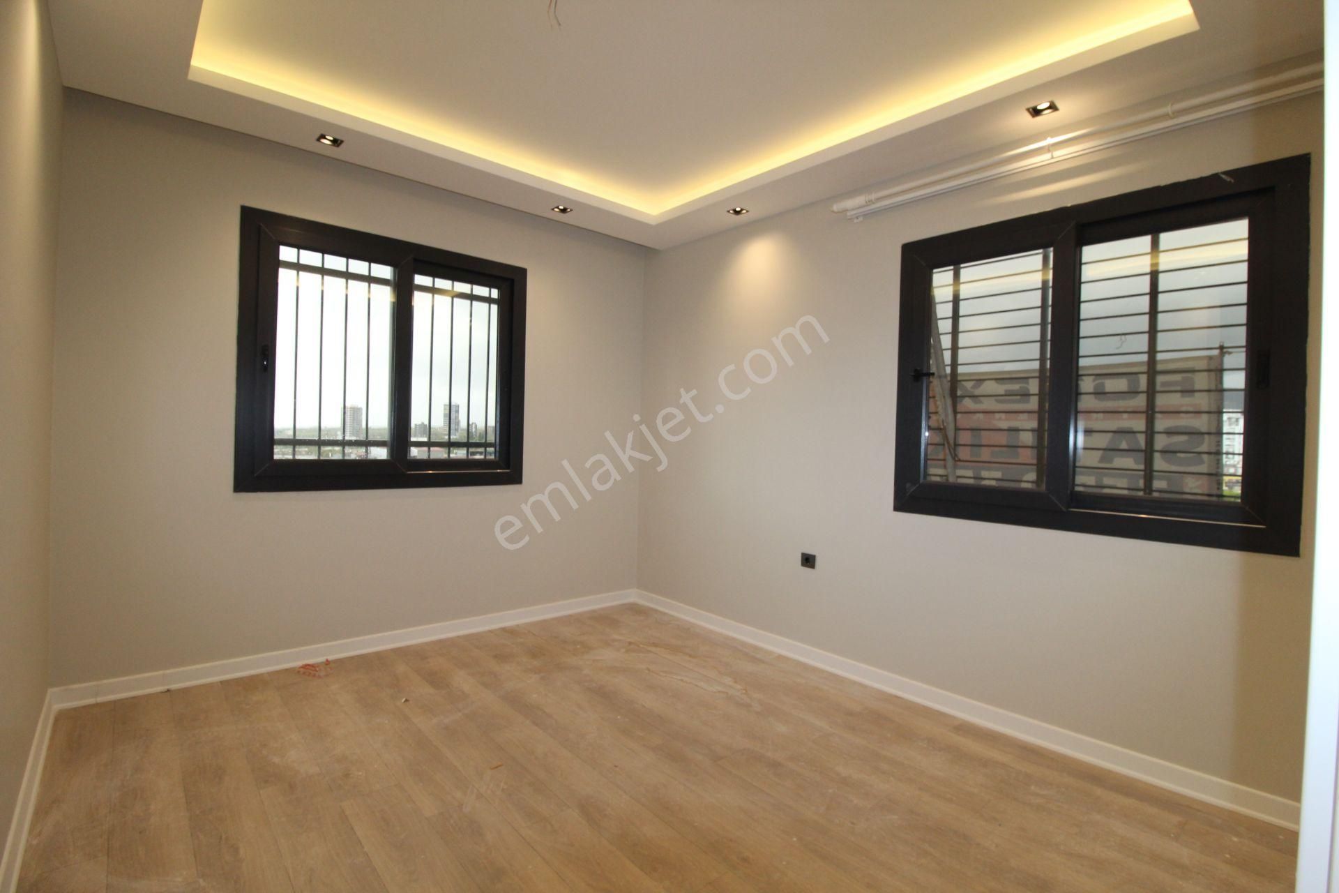 Aslan'dan Havuzlu Sitede Geniş Metrajlı Ultralüks 5+1 - Görsel 16