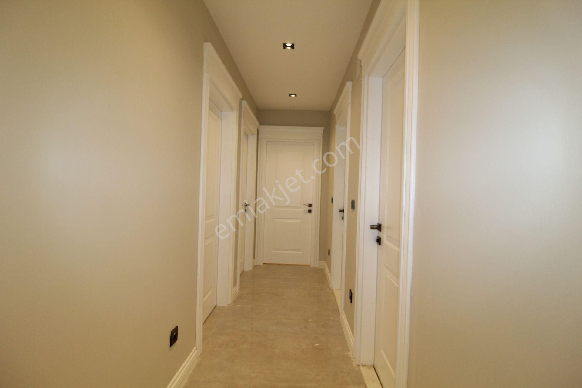 Aslan'dan Havuzlu Sitede Geniş Metrajlı Ultralüks 5+1 - Görsel 27