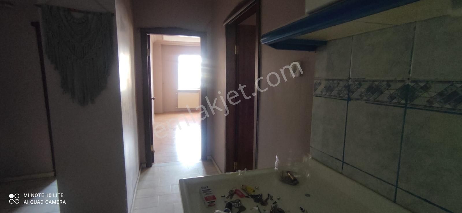 Rami Yeni Mahalle | Boş | Ara Kat | Tanatavi Okuluna Yakın 2+1 - Görsel 12