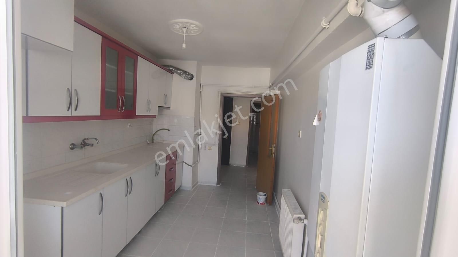 Yılmaz Gayrımenkulden Kacırılmıyacak Fırsat Kiralik Daıre - Görsel 25