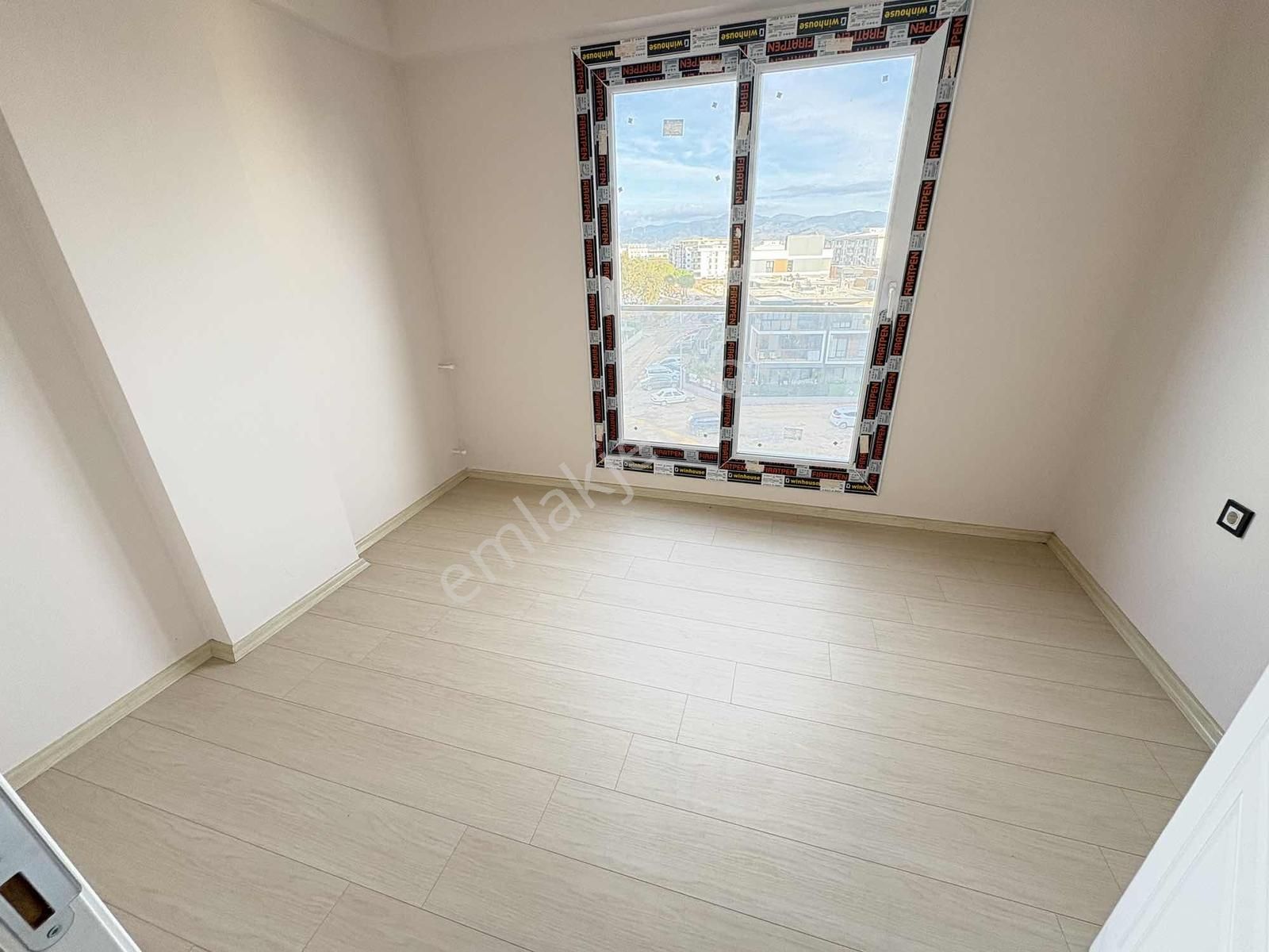 Seyrek Merkezi Konumda Satılık Balkonlu 1+1 Daire - Görsel 10