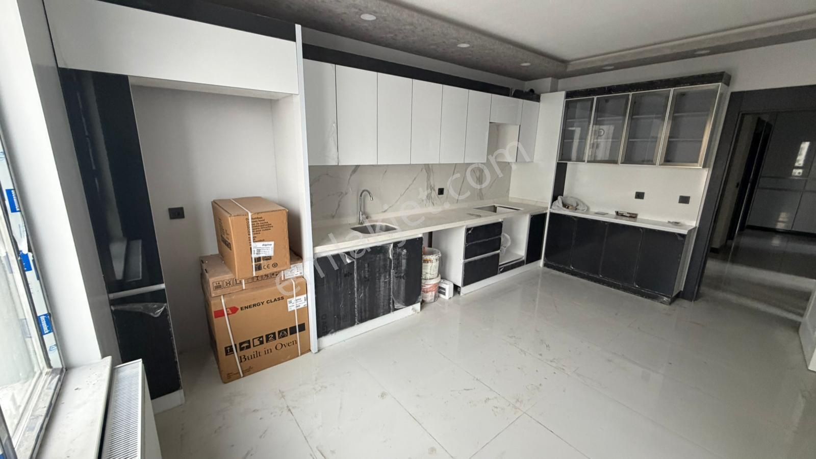 Törekent Mh^de Site İçinde Ara Katta E. Banyolu G. Odalı Lüx Yapılı Sıfır 3+1 Daire! - Görsel 4