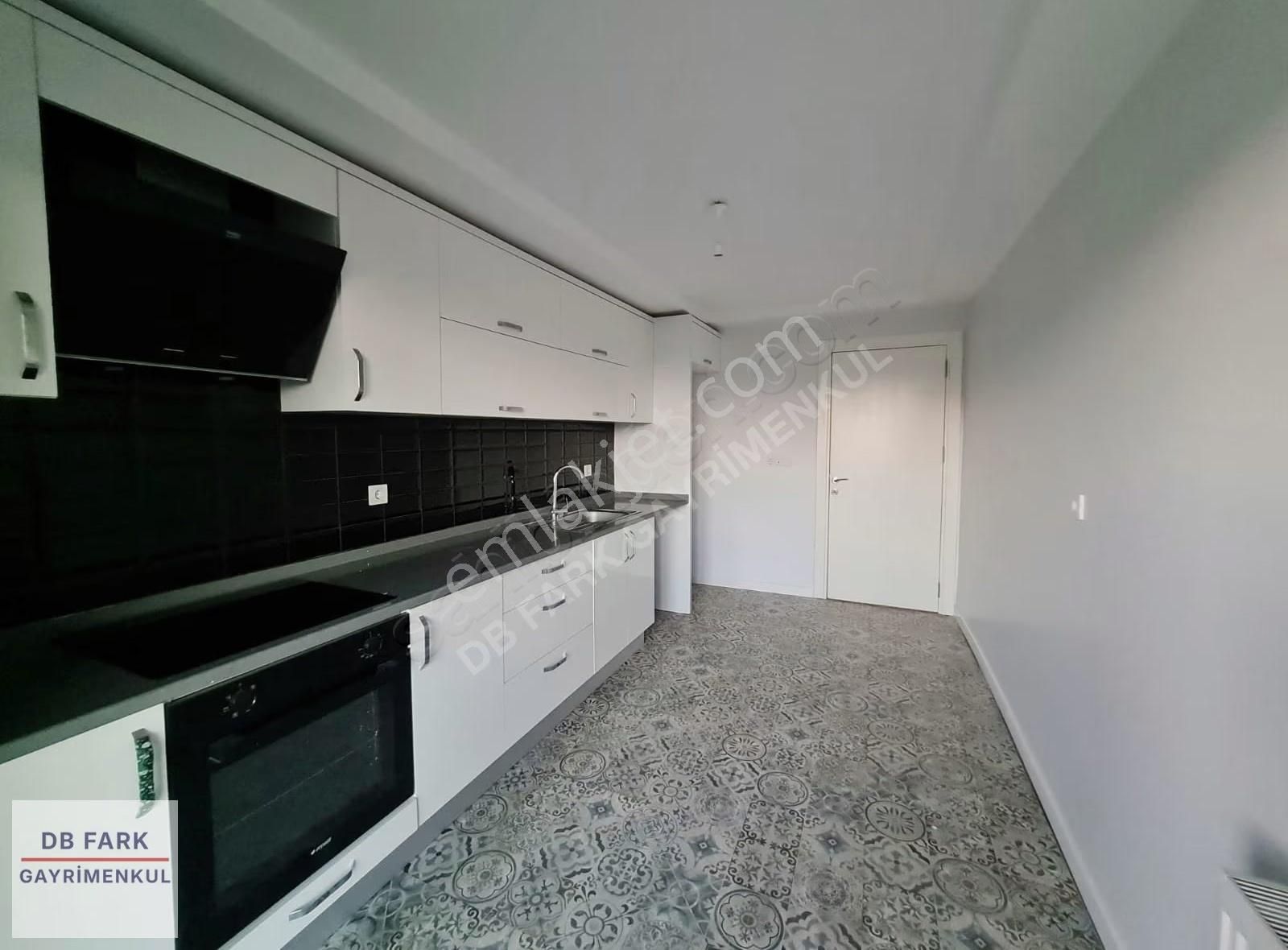 Menderes Barbaros Mah. 3+1 Kiralık Daire - Görsel 18