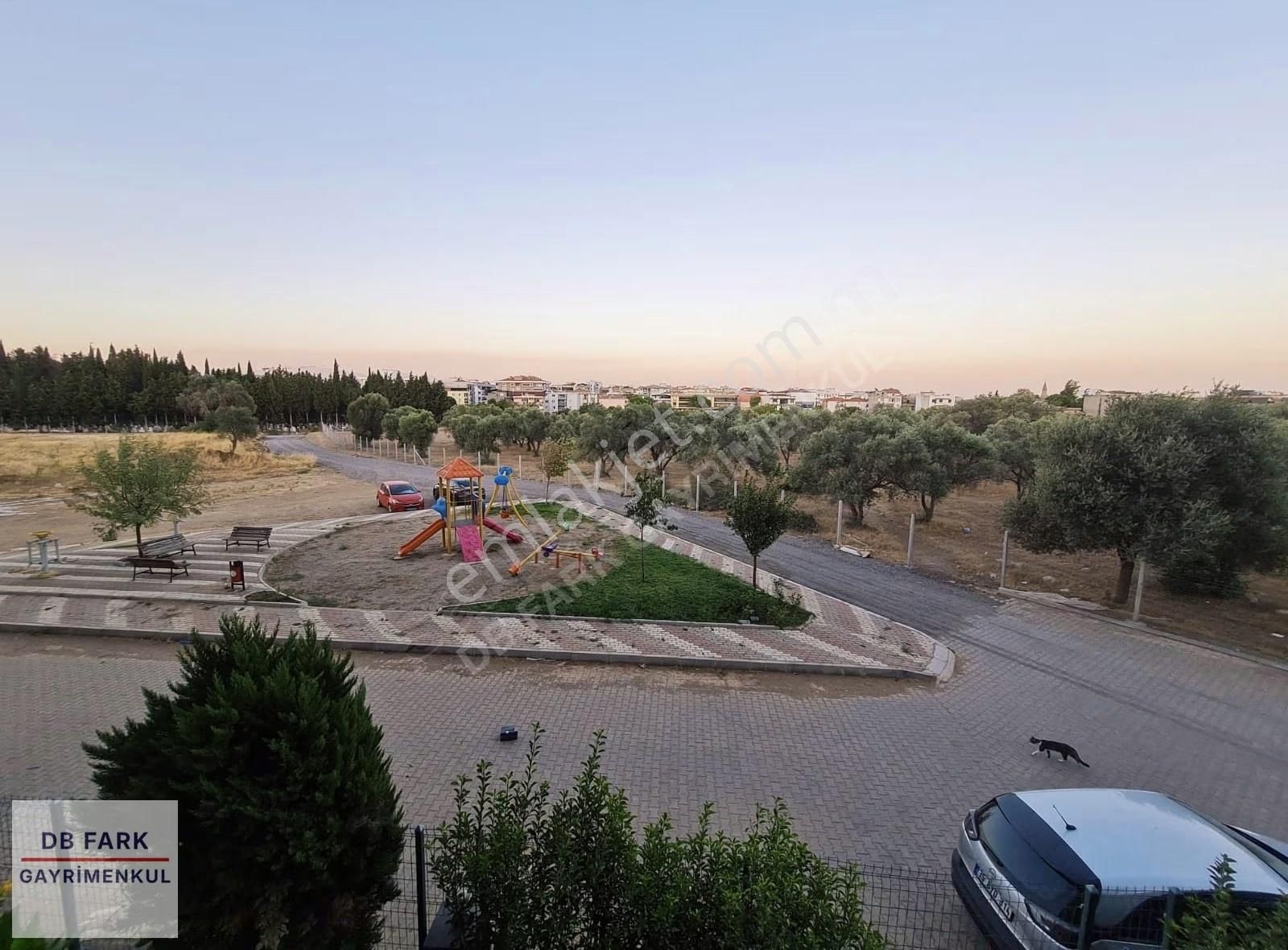 Menderes Barbaros Mah. 3+1 Kiralık Daire - Görsel 23