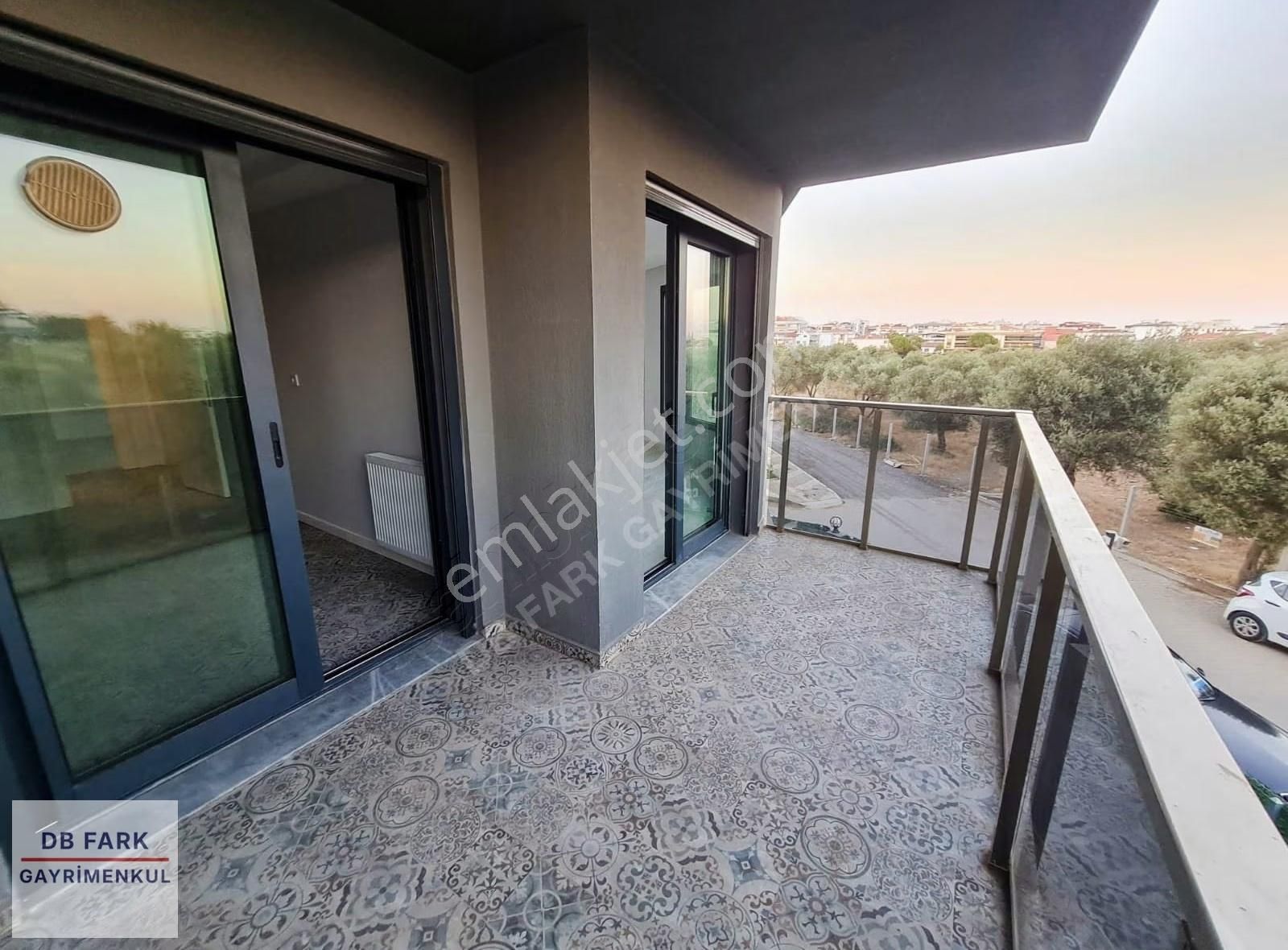 Menderes Barbaros Mah. 3+1 Kiralık Daire - Görsel 12