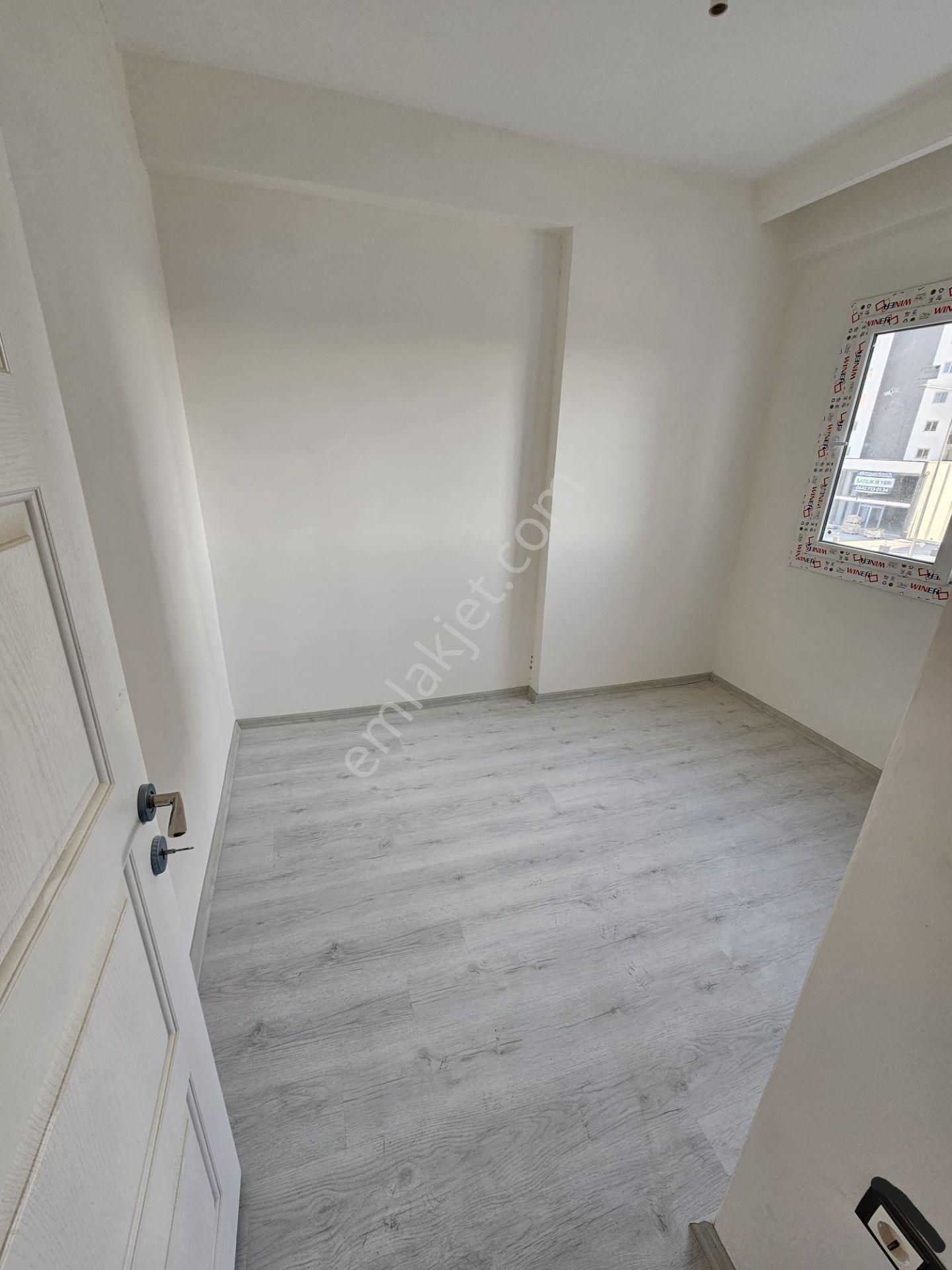 Sarıçam Çınarlı Da İskanlı Site İçinde Bulvar Üzeri 1+1 Satılık Fırsat Dairesi - Görsel 12