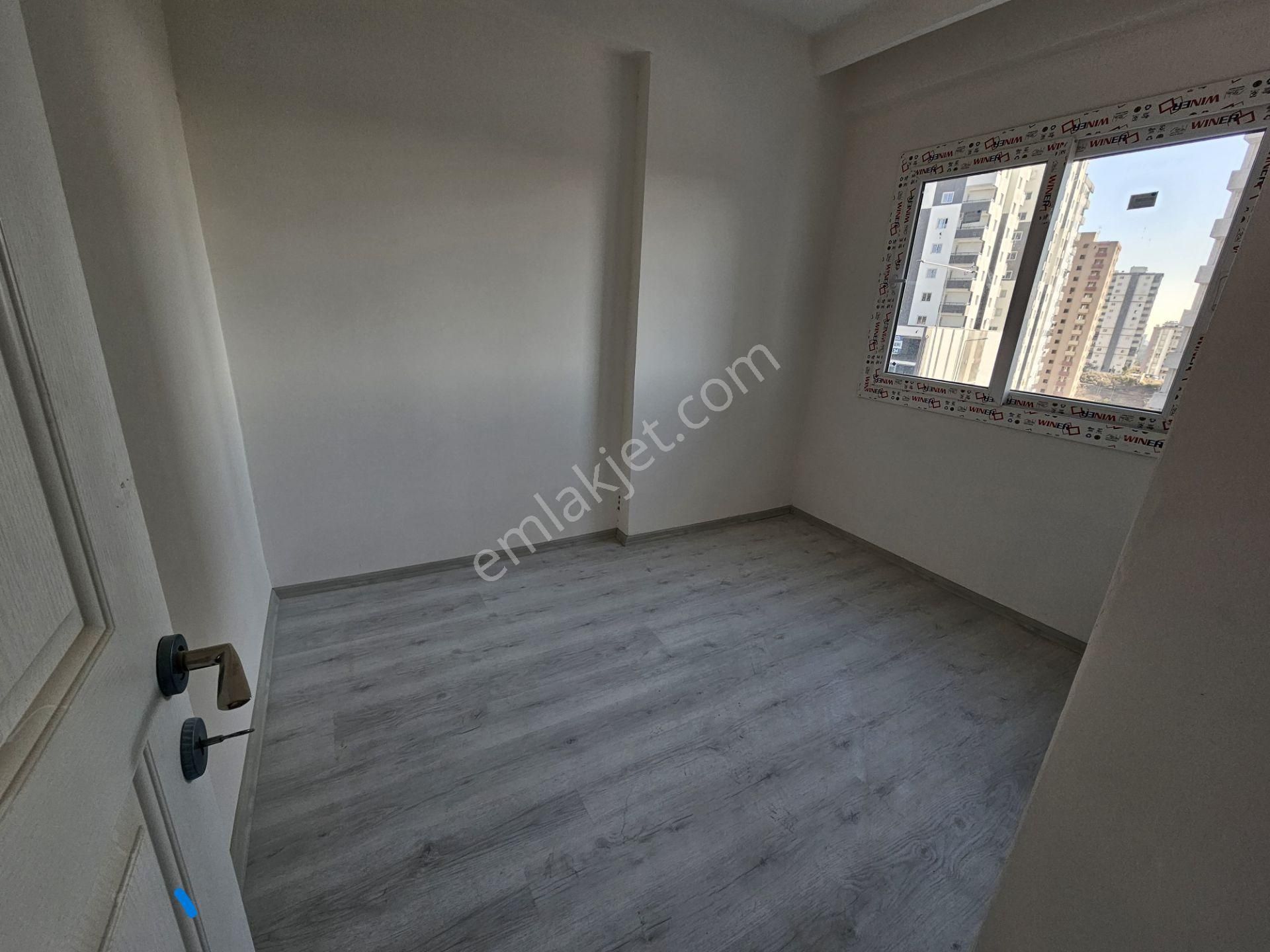 Sarıçam Çınarlı Da İskanlı Site İçinde Bulvar Üzeri 1+1 Satılık Fırsat Dairesi - Görsel 3