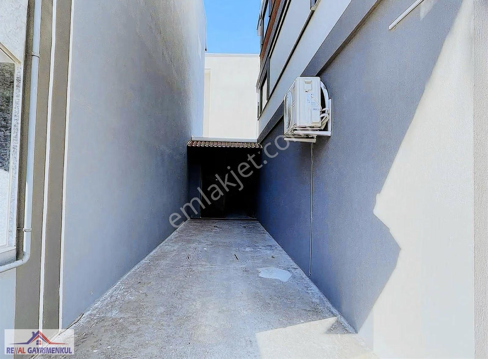 Real'den Menderes İbrahim Turan Cad. Kiralık 270 M2 Dükkan - Görsel 16