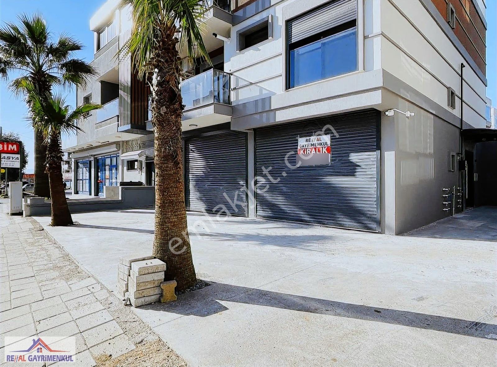 Real'den Menderes İbrahim Turan Cad. Kiralık 270 M2 Dükkan - Görsel 13