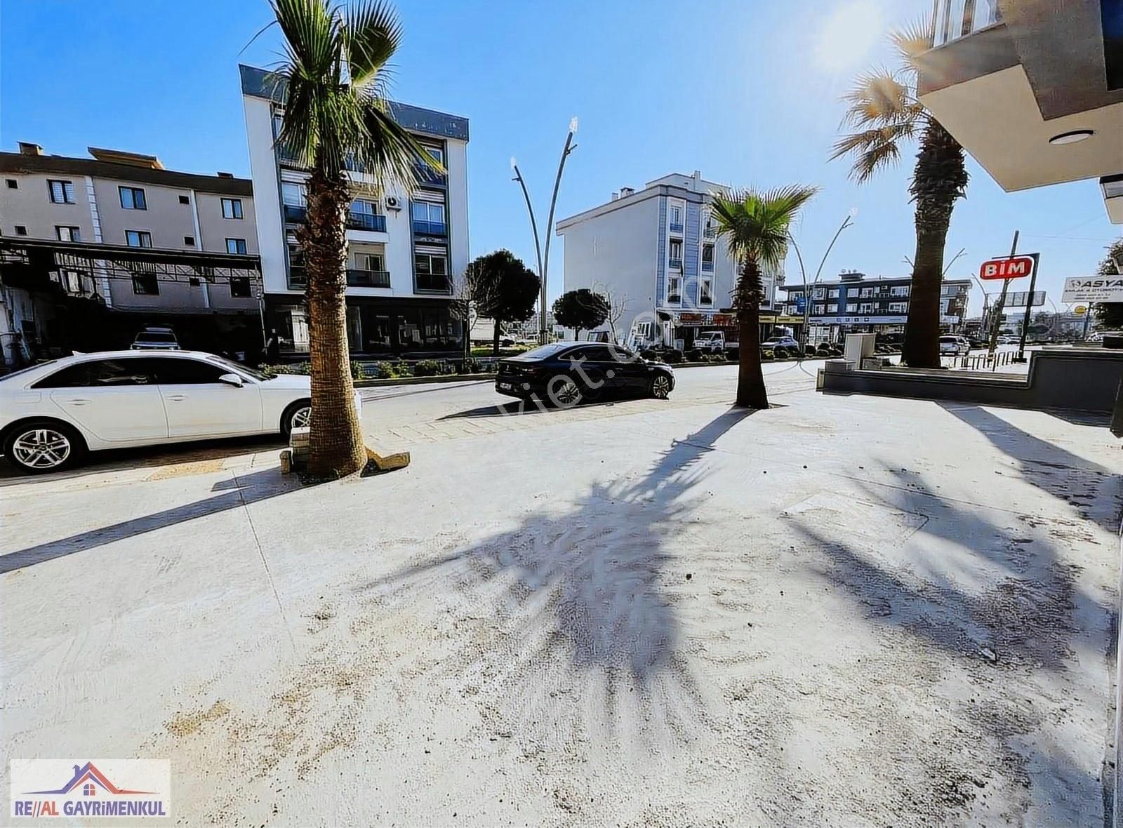 Real'den Menderes İbrahim Turan Cad. Kiralık 270 M2 Dükkan - Görsel 6