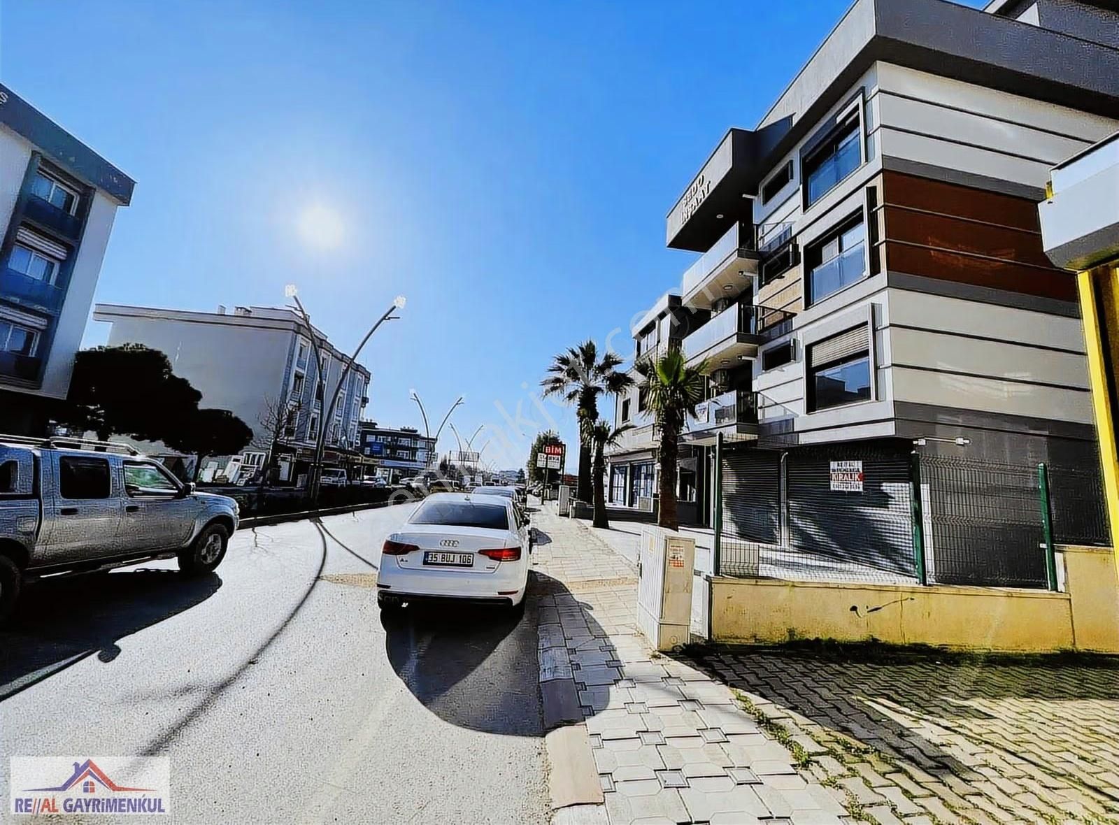 Real'den Menderes İbrahim Turan Cad. Kiralık 270 M2 Dükkan - Görsel 8
