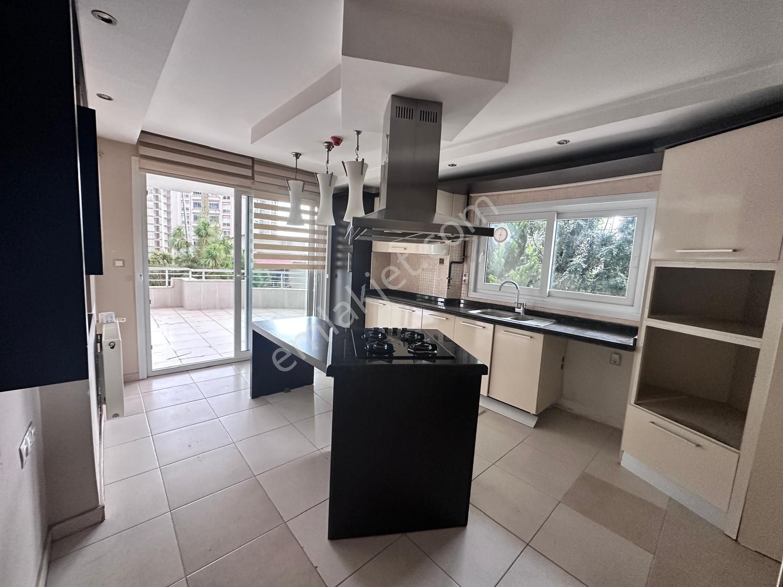 Rw Budur Gayrimenkul'den Akdeniz Mah. 4+1 Fırsat Satılık Daire