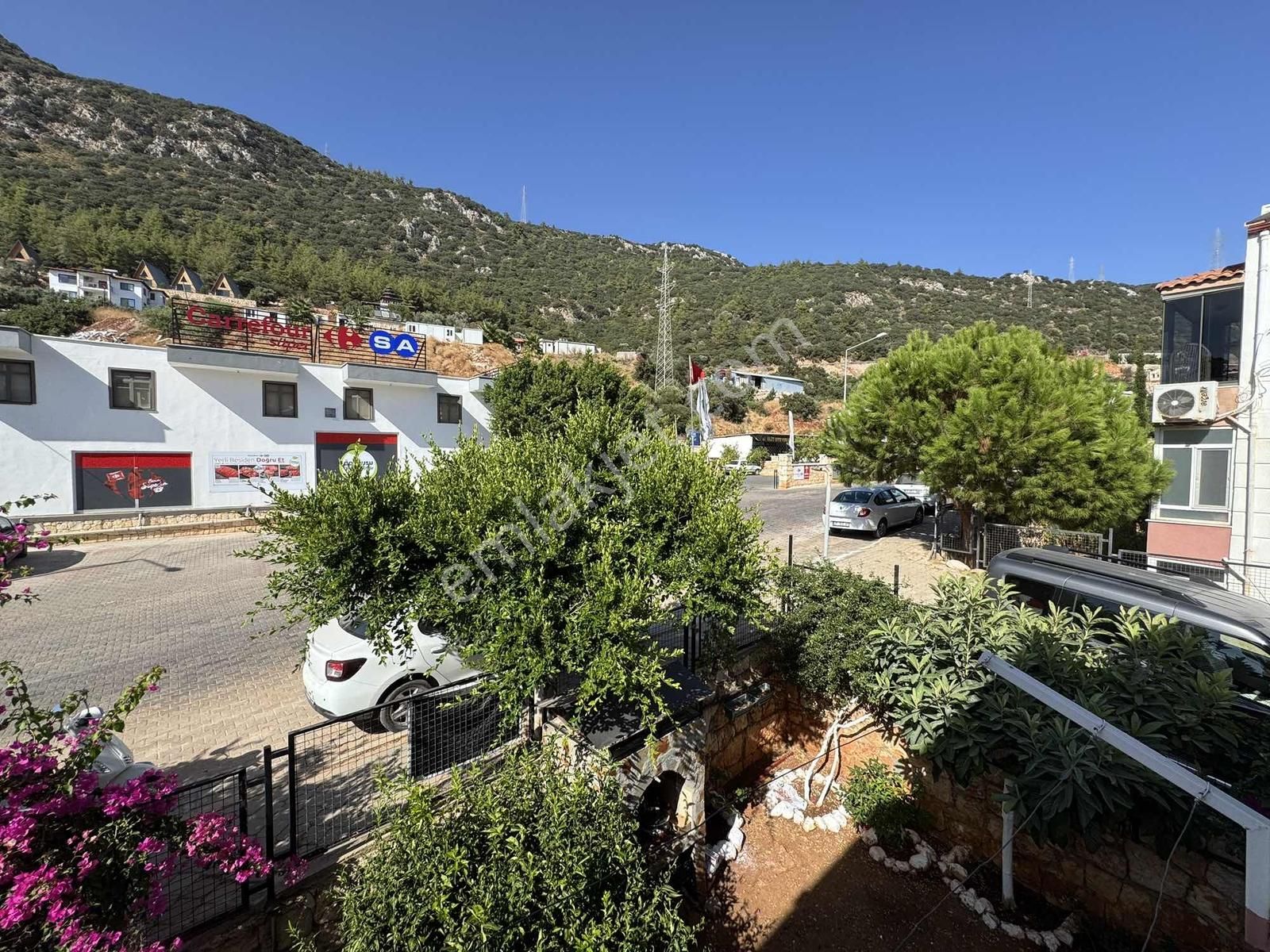 Kaş Çerçilerde 2+1 Satılık Eşyasız Daire | Soft Emlak