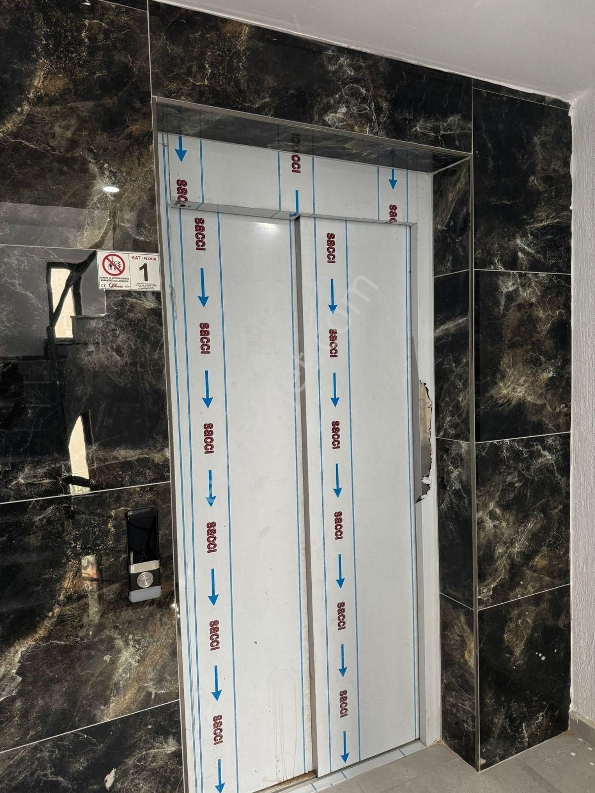 Didim Efeler Mah.merkezi Konumda Satılık Asansörlü,sıfır 1+1 Daire - Görsel 9