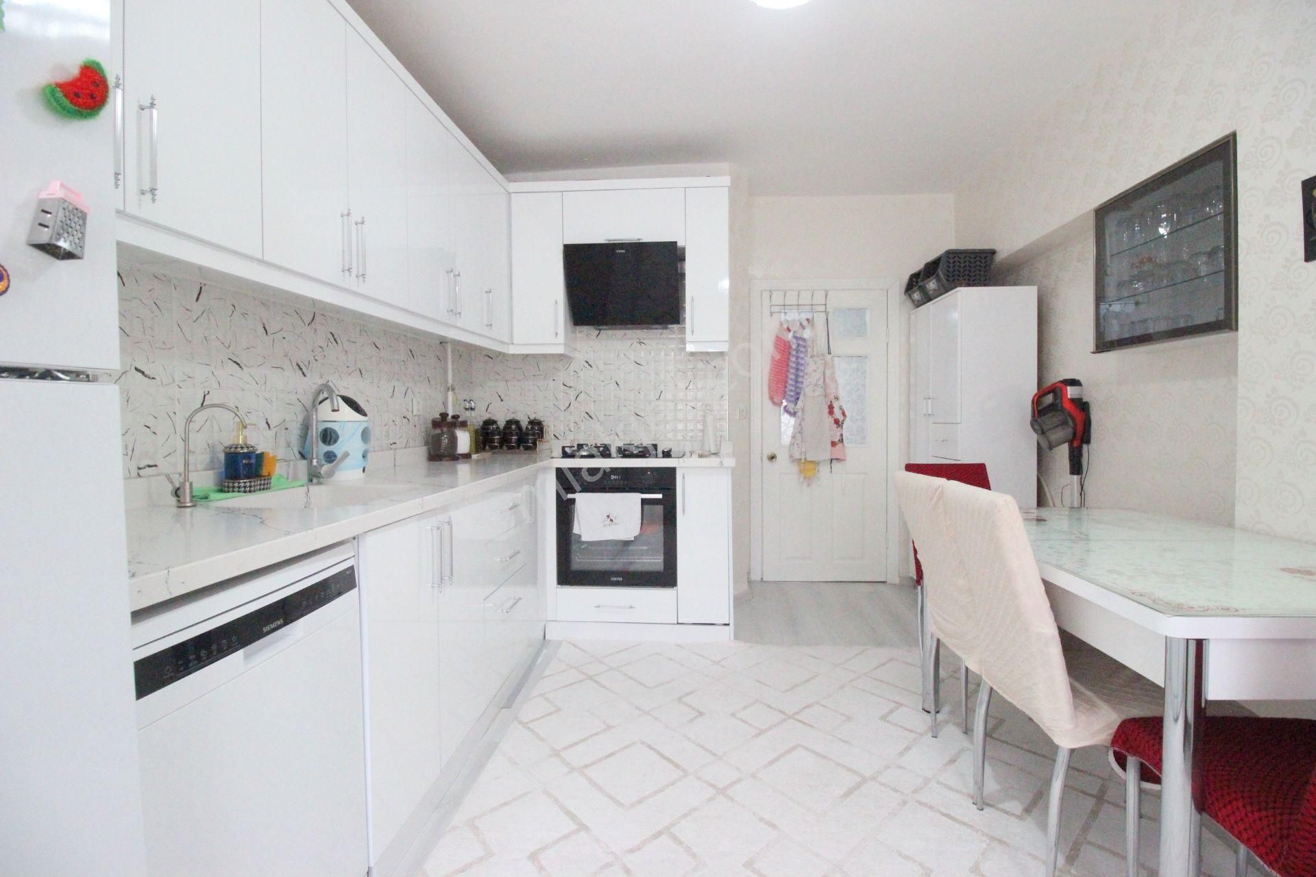 Hemdem Gayrimenkul'den Ayyıldız'da Full Yapılı Site İçi Arakatta 3+1 Satılık Daire - Görsel 3