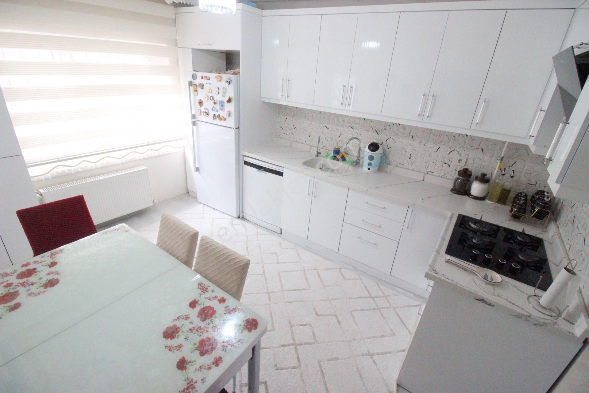 Hemdem Gayrimenkul'den Ayyıldız'da Full Yapılı Site İçi Arakatta 3+1 Satılık Daire - Görsel 8