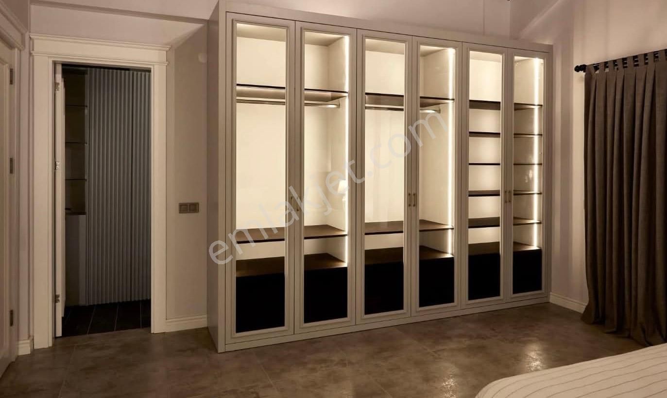 Kuşadası'nda Satılık Müstakil Havuzlu Otoparklı Sıfır Yapı Villa - Görsel 22