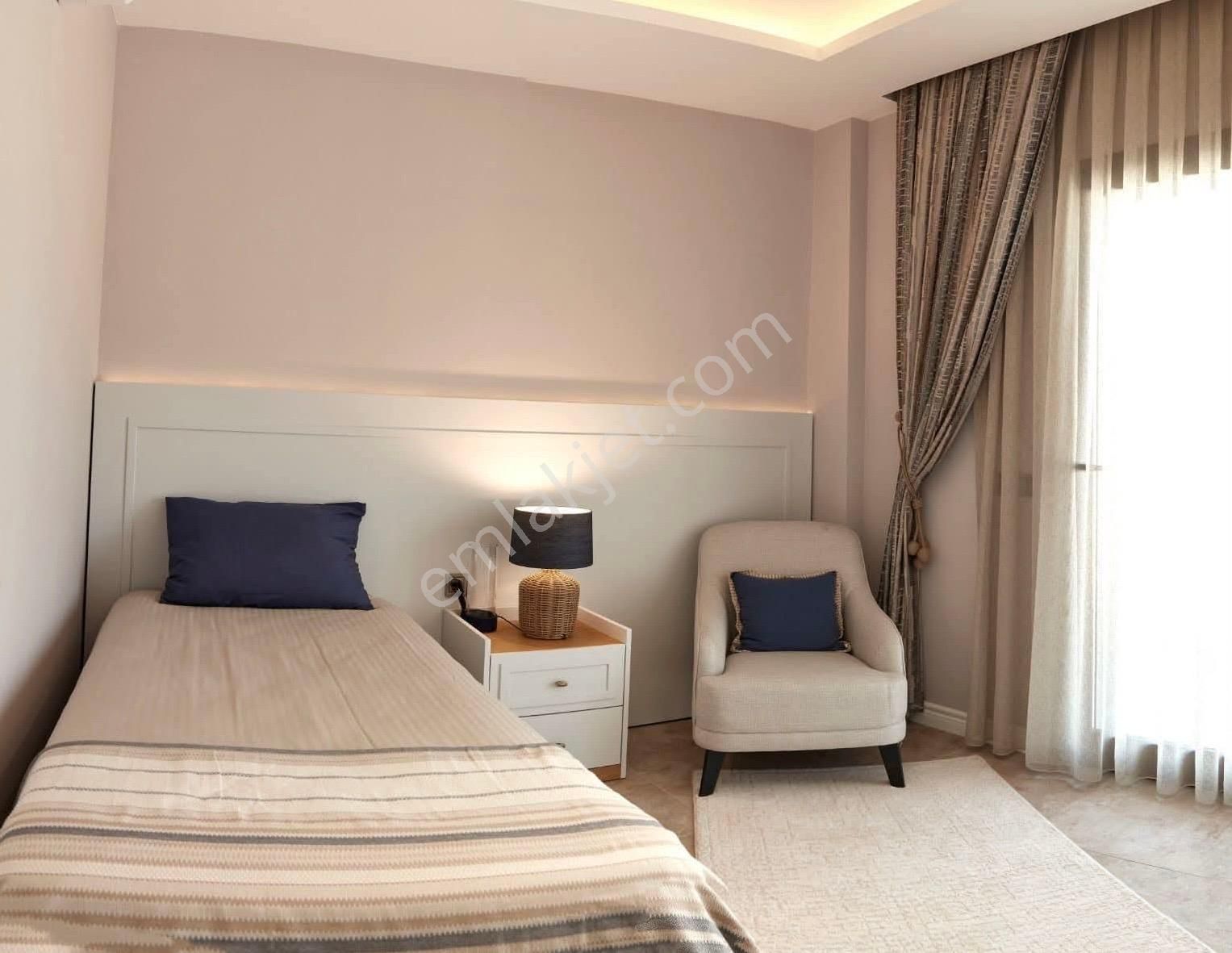 Kuşadası'nda Satılık Müstakil Havuzlu Otoparklı Sıfır Yapı Villa - Görsel 31