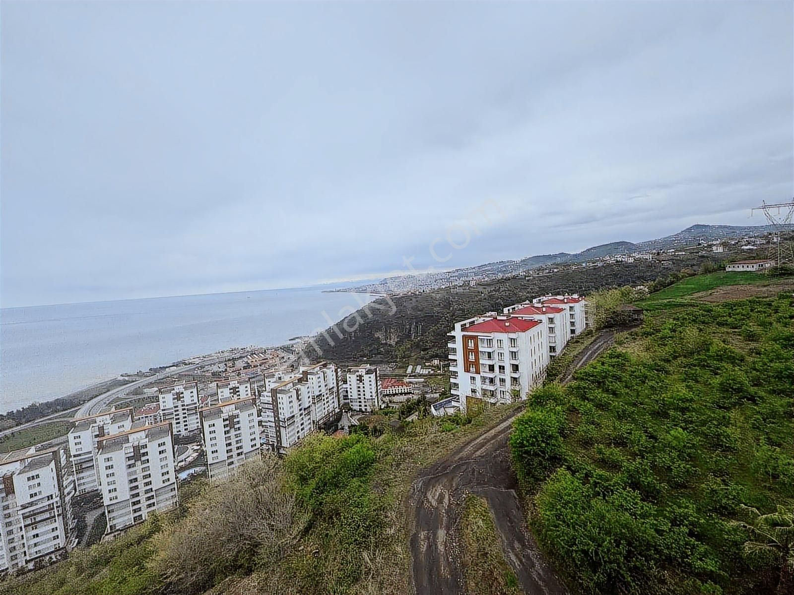 Akcaabat Yıldızlı Sümela Evlerinde Panoramik Manzaralı Daire - Görsel 14
