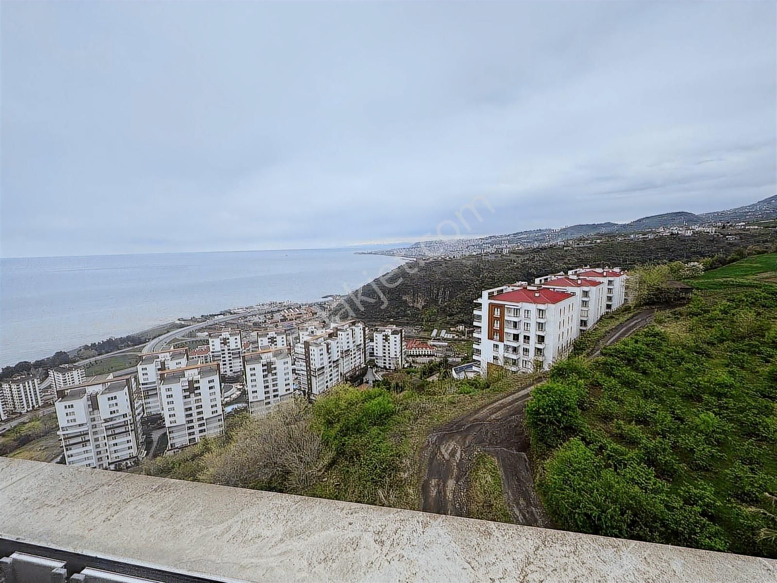 Akcaabat Yıldızlı Sümela Evlerinde Panoramik Manzaralı Daire - Görsel 16